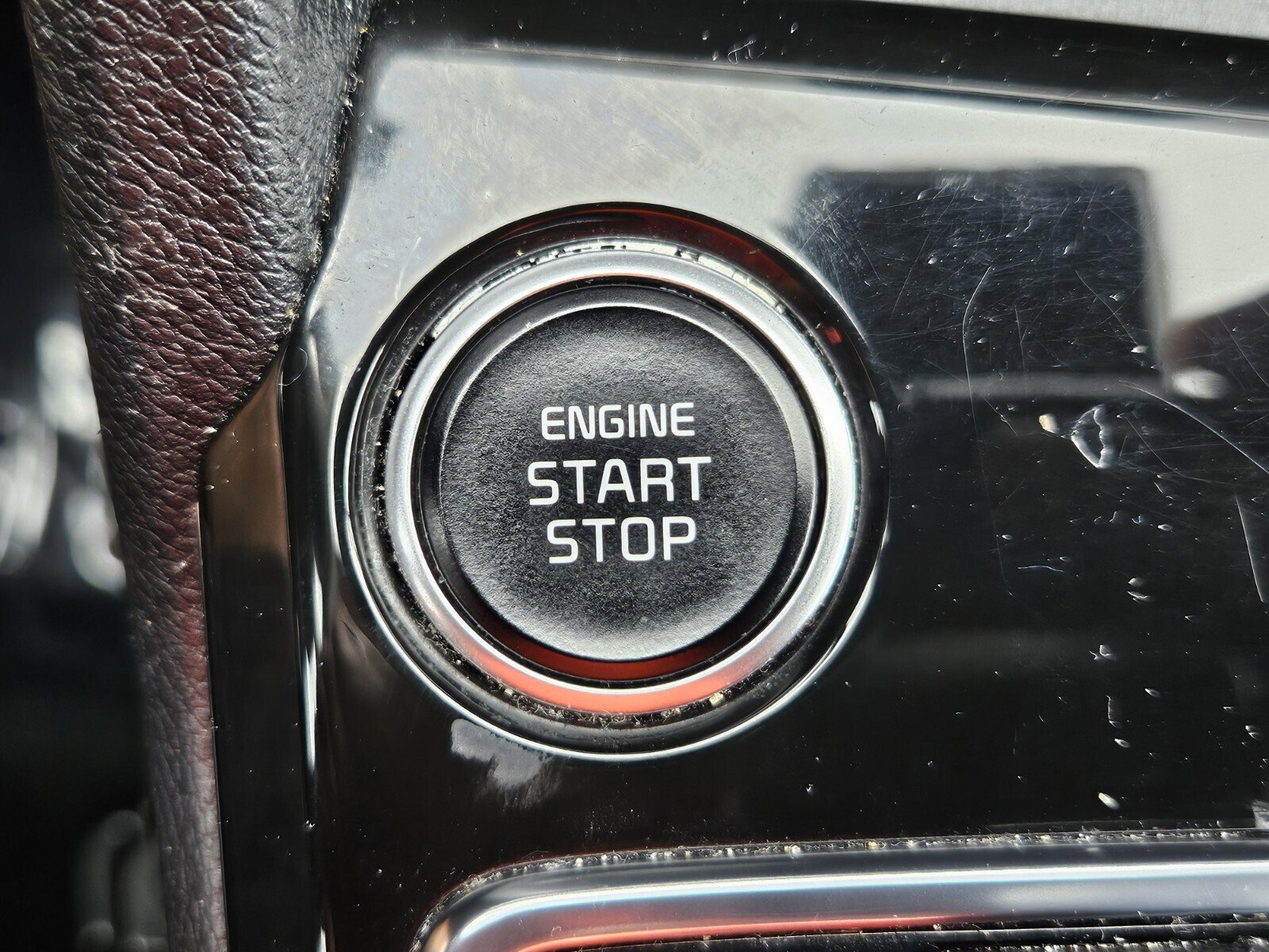 2023 Kia Sportage EX photo 3