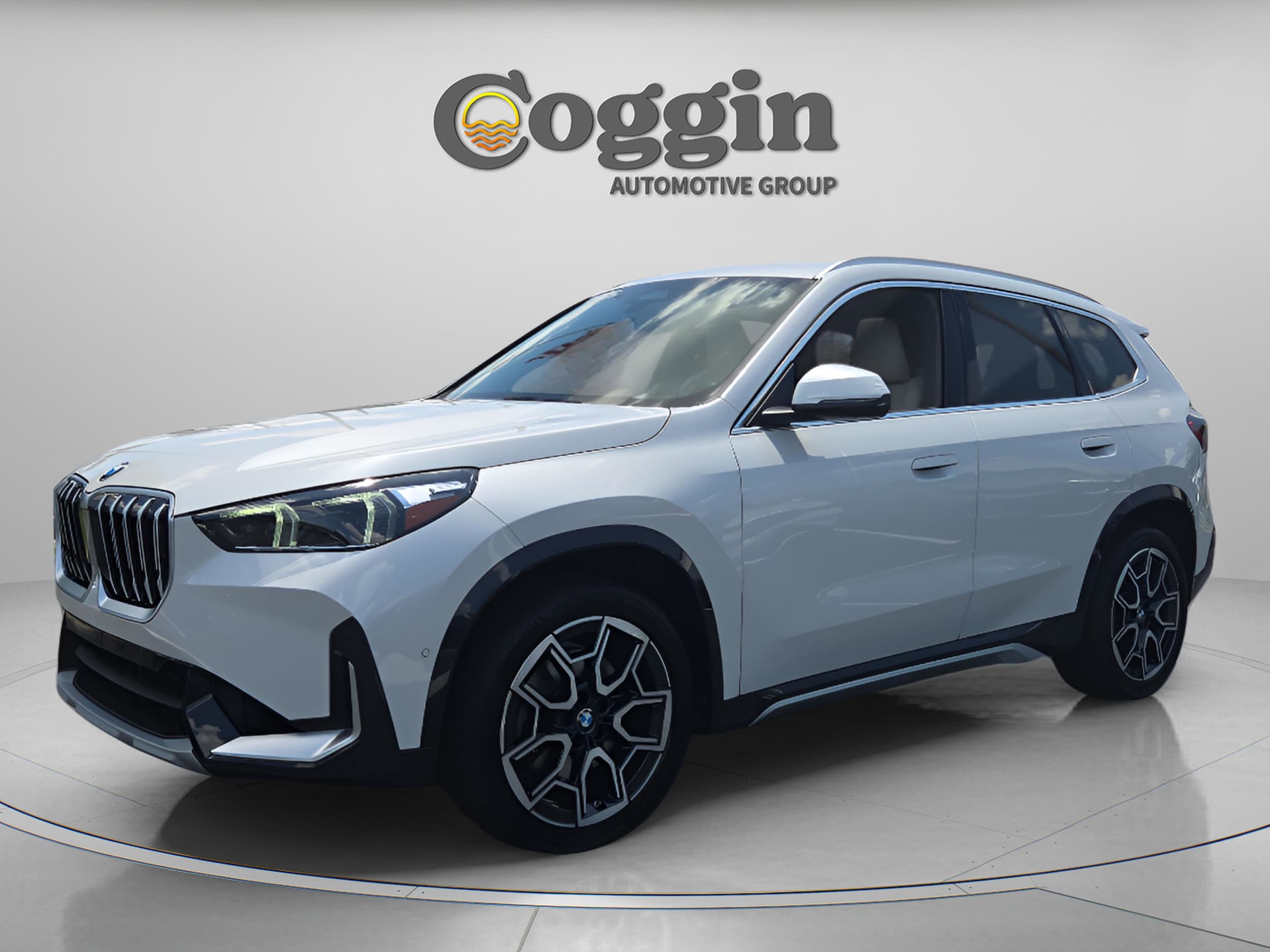 2025 BMW X1 xDrive28i's photo