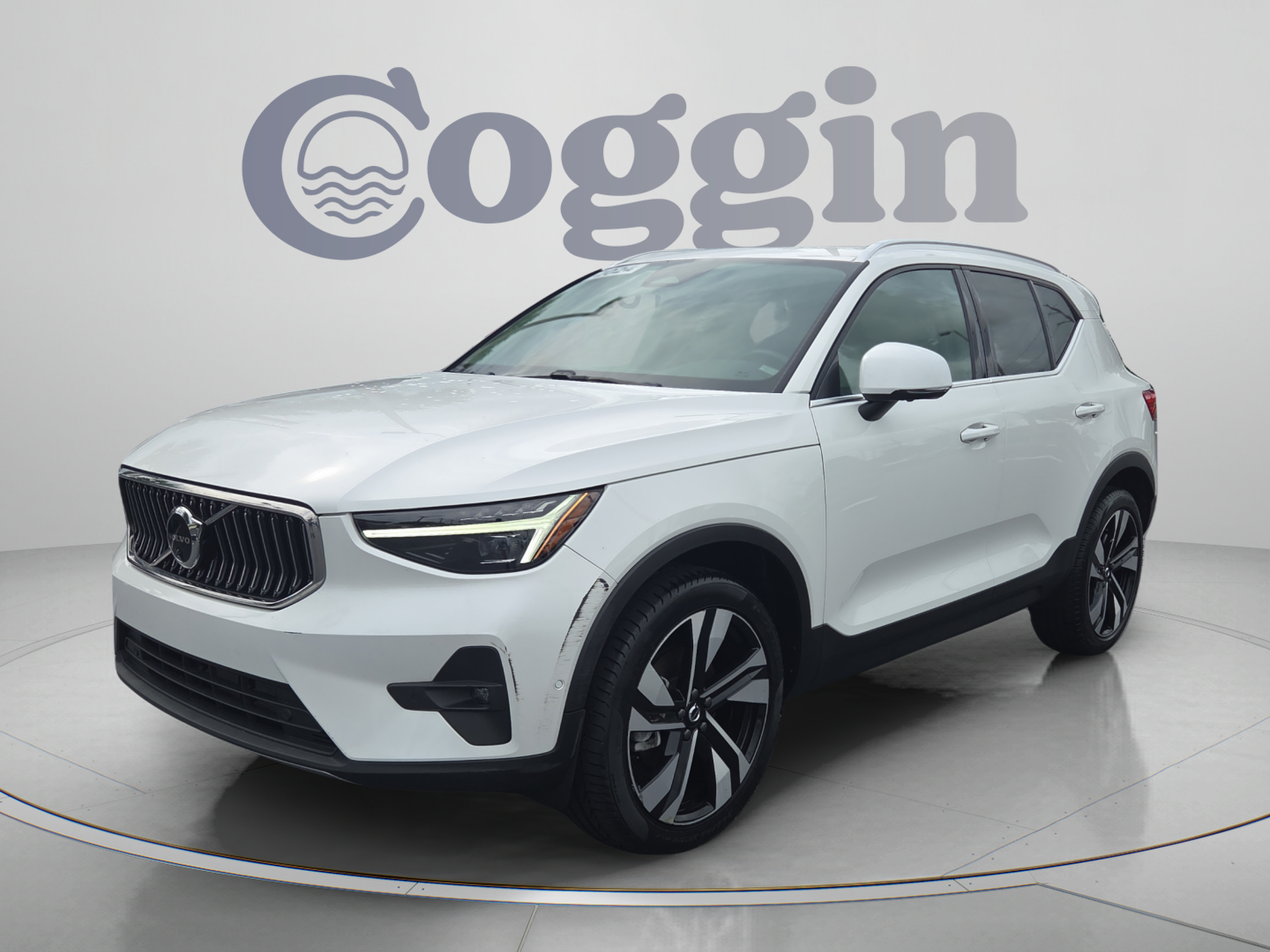 2024 Volvo XC40