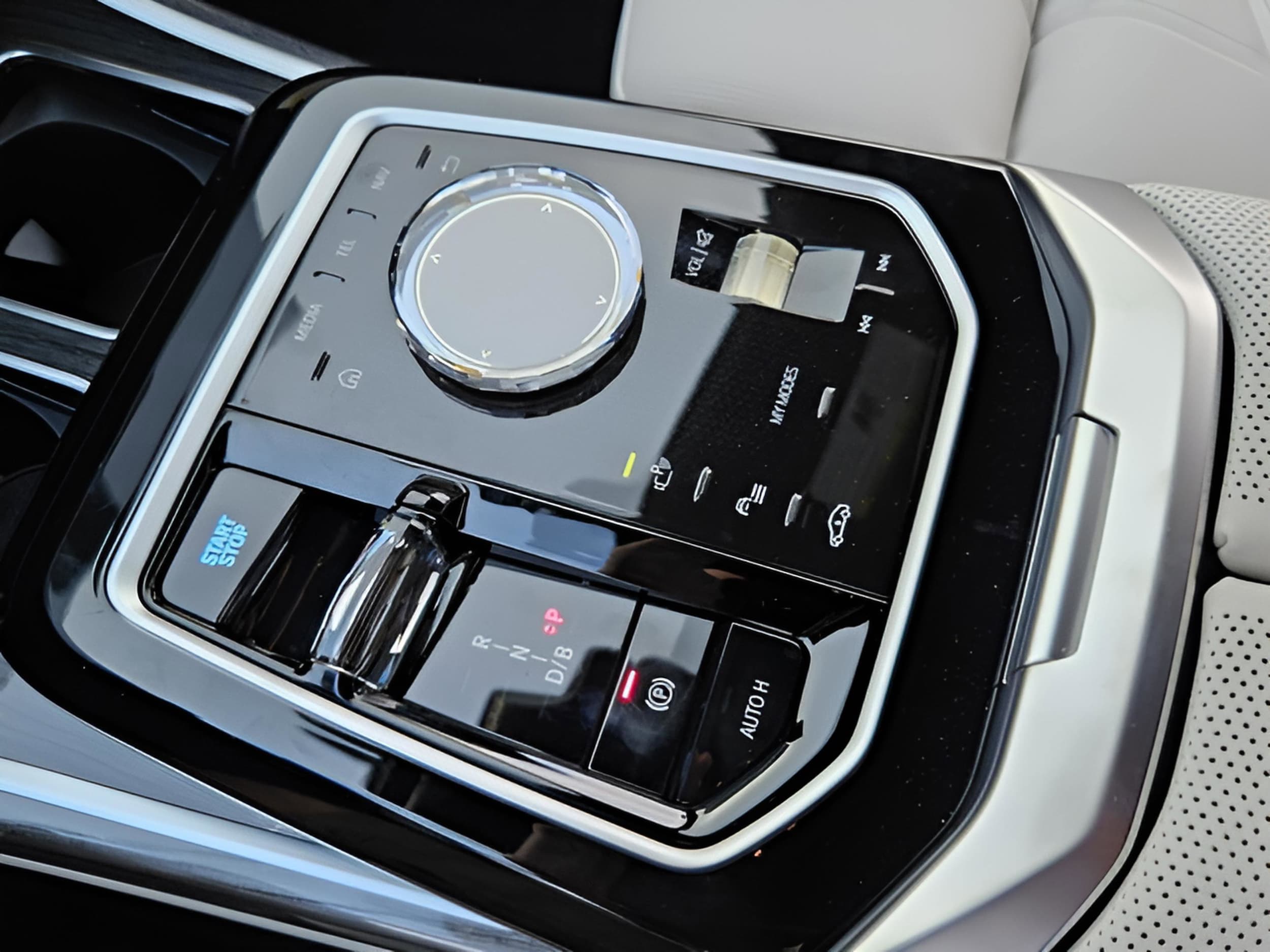 2026 BMW i7 50 - Photo 34