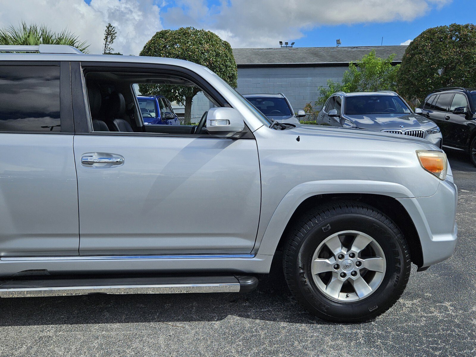 2012 Toyota 4Runner SR5 photo 2