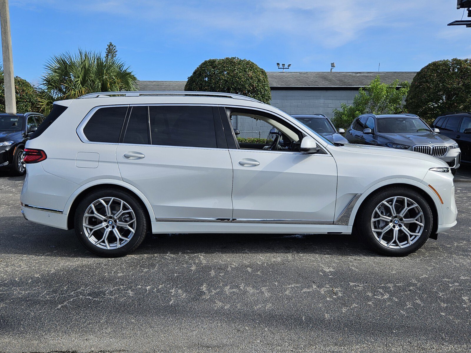 2026 Bmw X7 xDrive40i photo 3