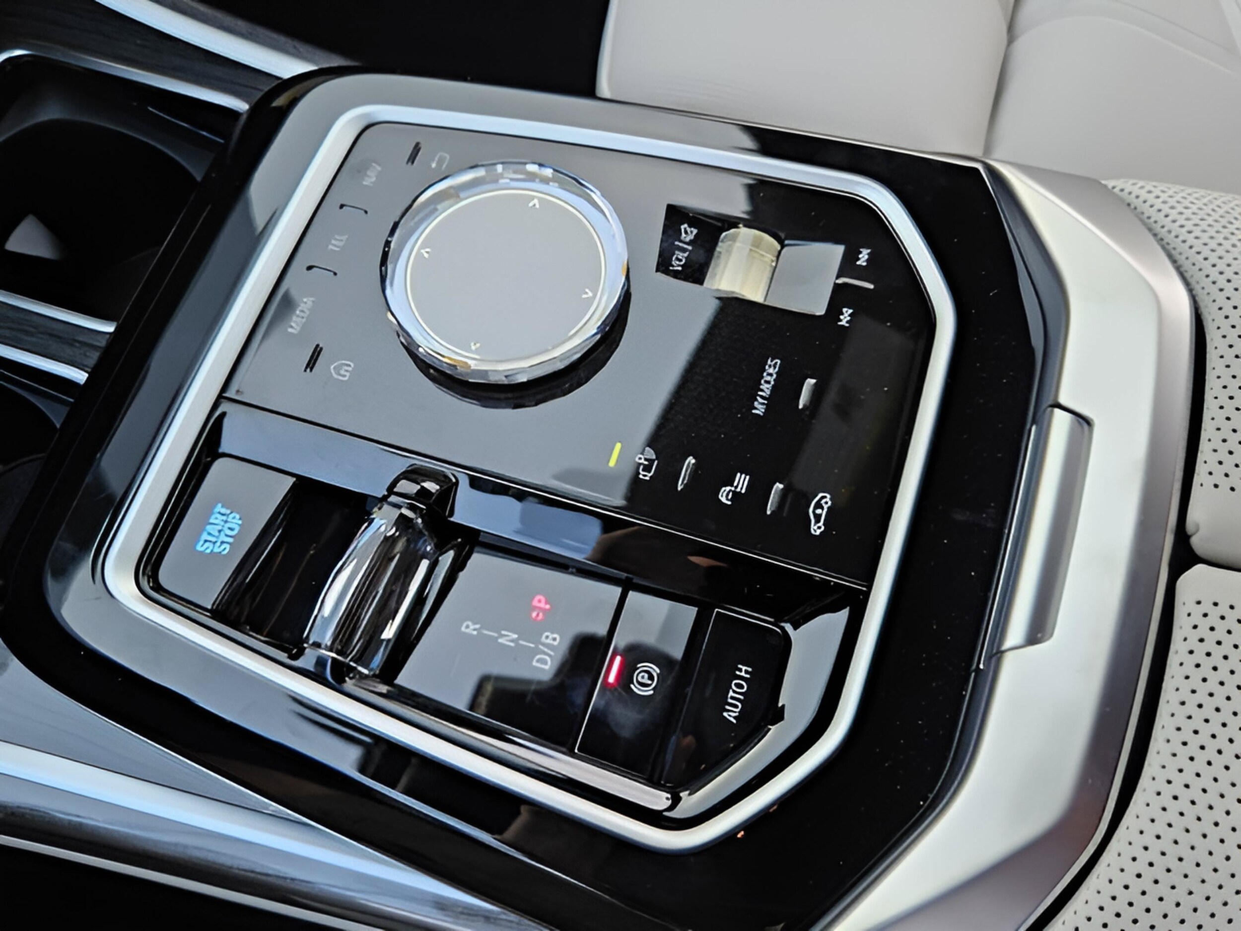 2026 BMW i7 50 - Photo 34