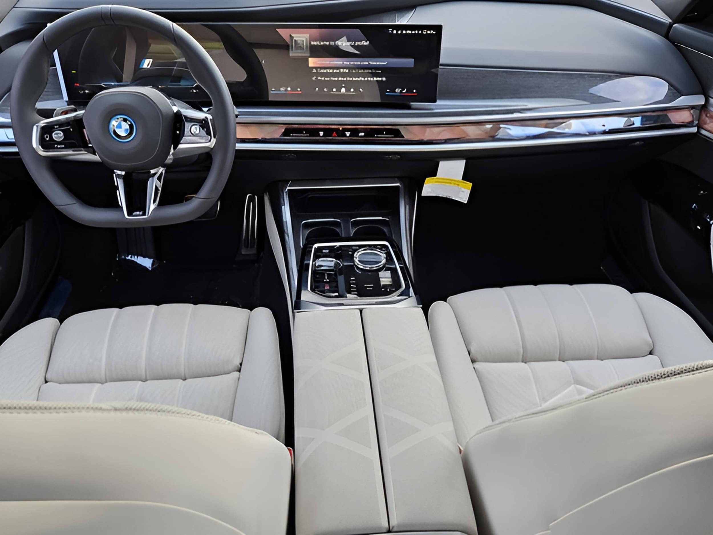 2026 BMW i7 50 - Photo 30