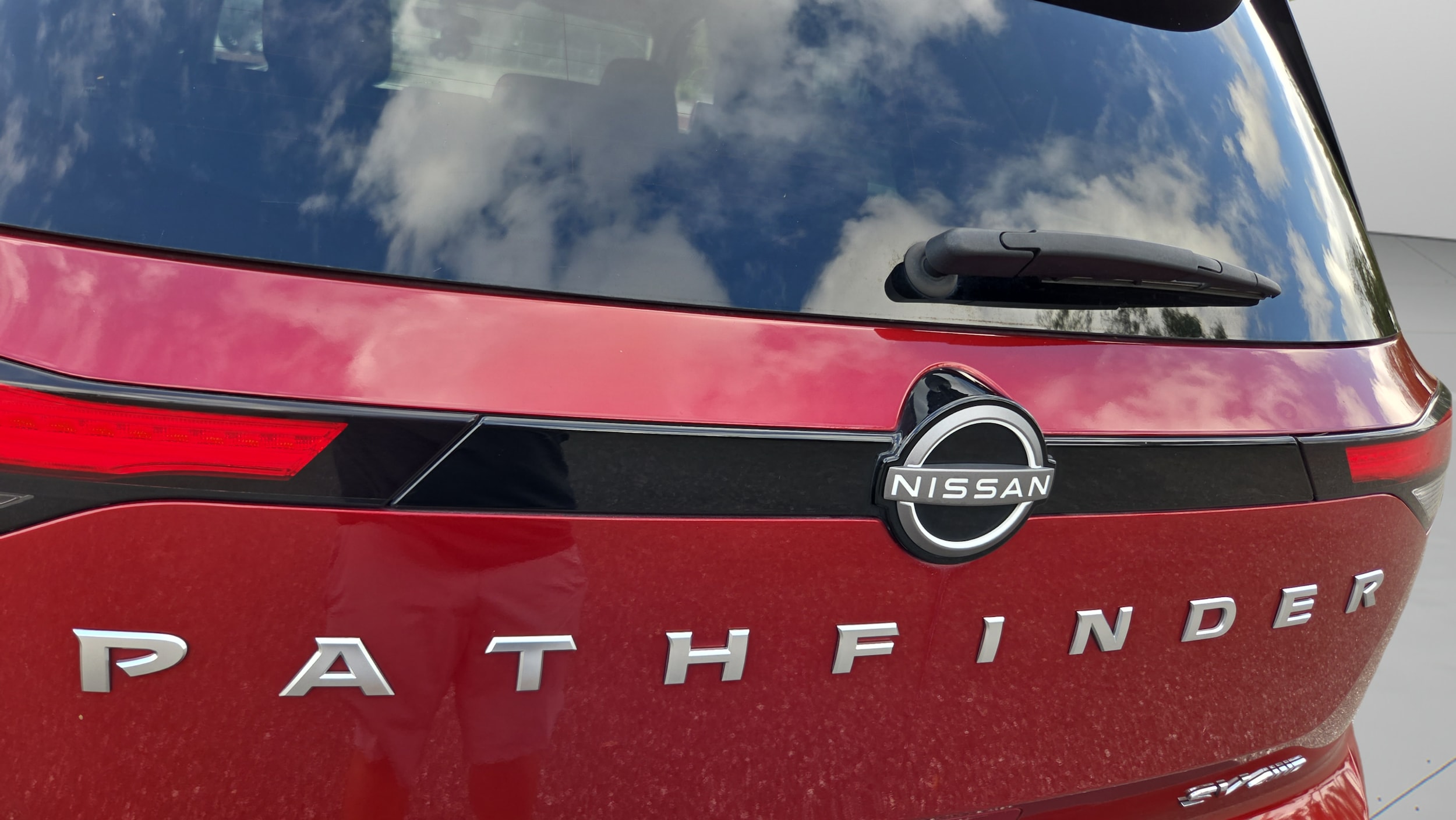 2024 Nissan Pathfinder SV - Photo 15