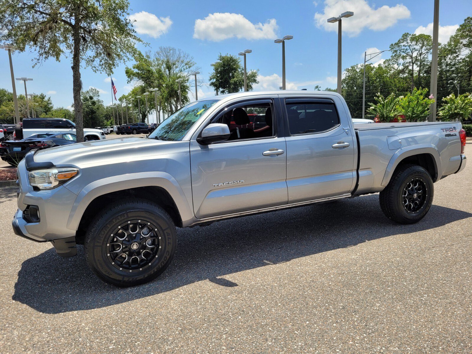 Used 2018 Toyota Tacoma SR5 with VIN 5TFDZ5BN5JX037292 for sale in Jacksonville, FL