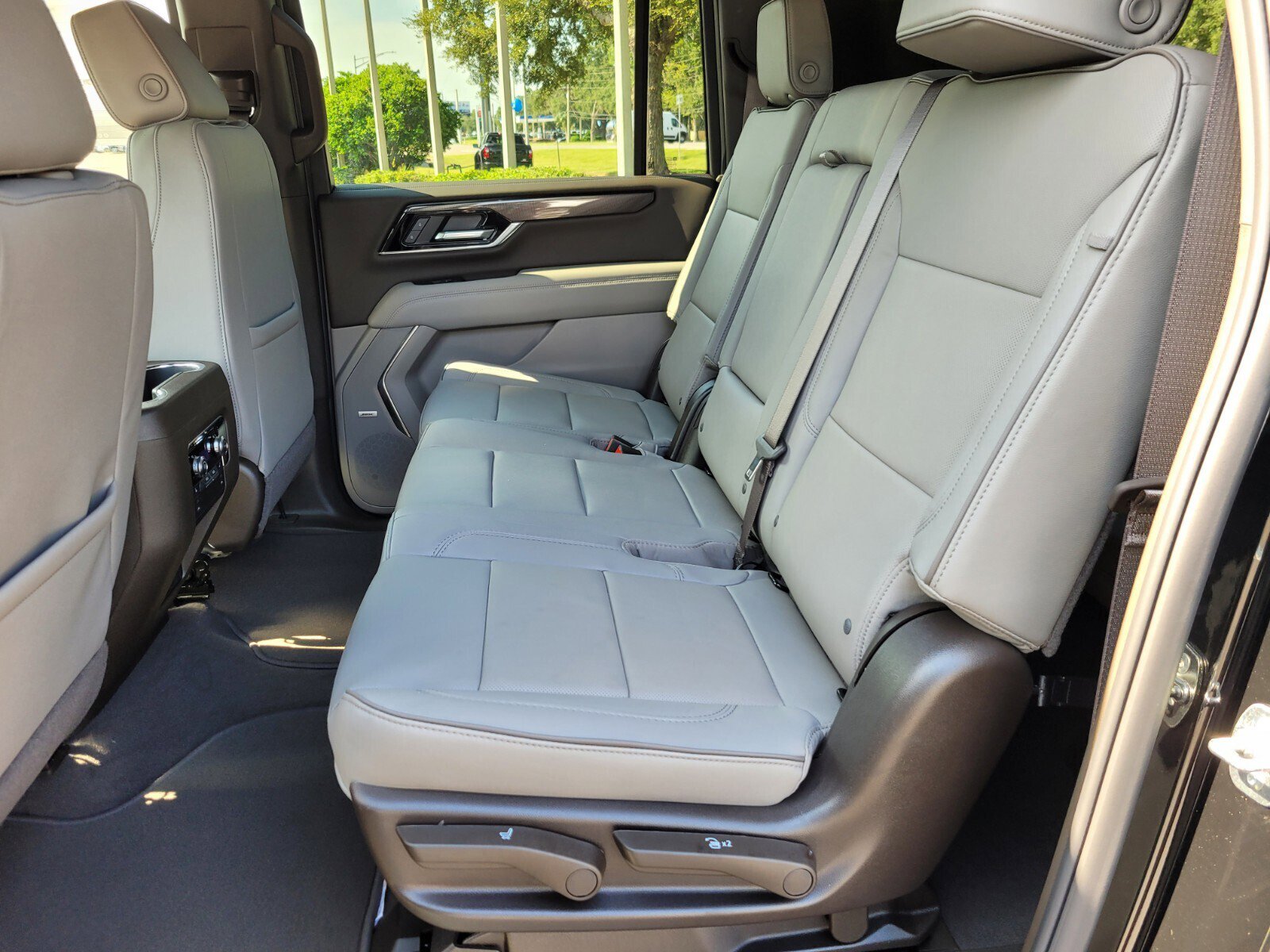 2026 Gmc Yukon XL photo 4