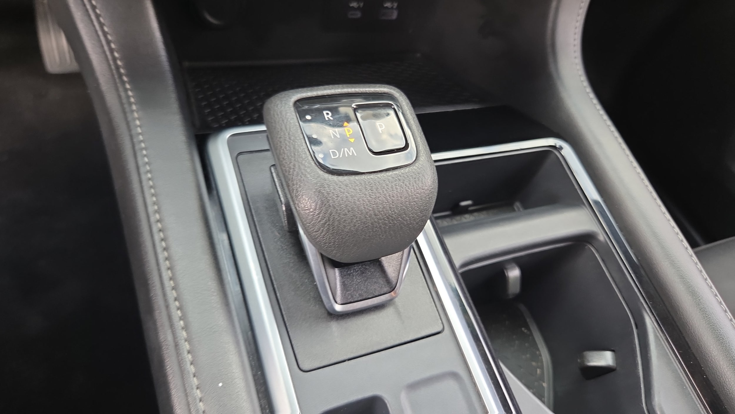 2024 Nissan Pathfinder SV - Photo 24