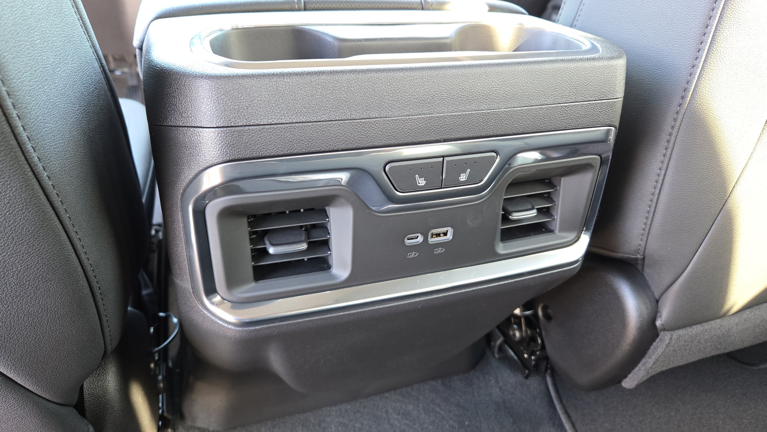 2026 GMC Sierra 1500 SLT - Photo 22