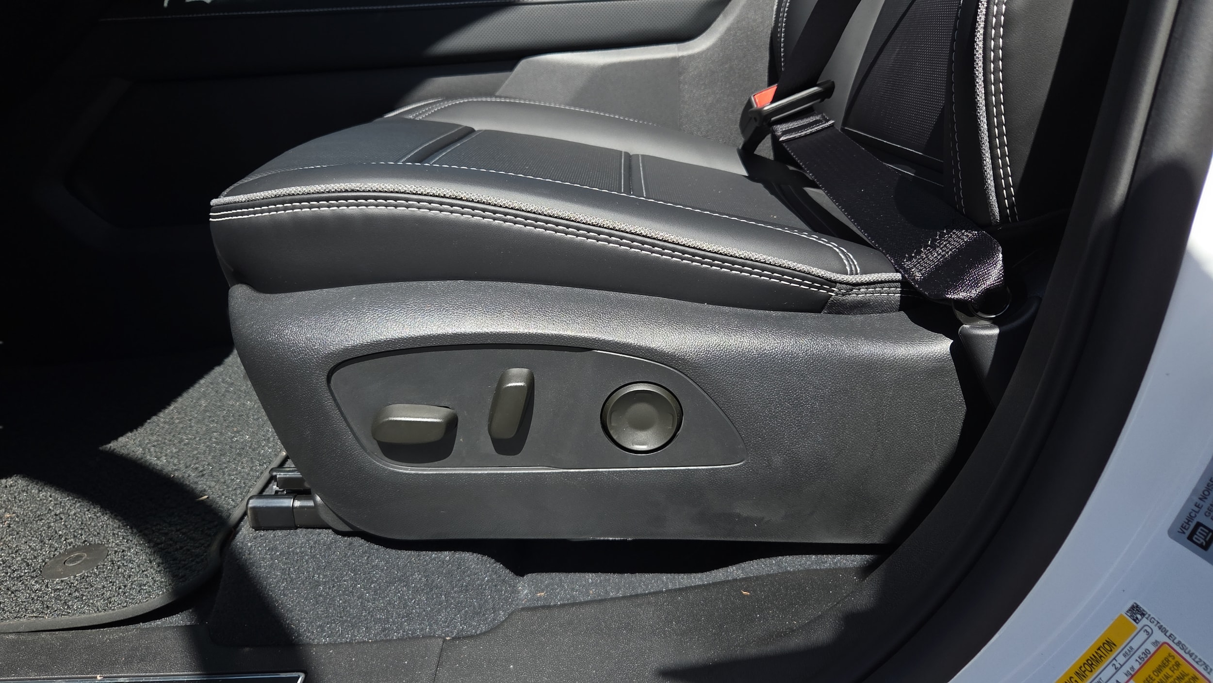 2025 GMC Sierra EV Denali - Photo 21