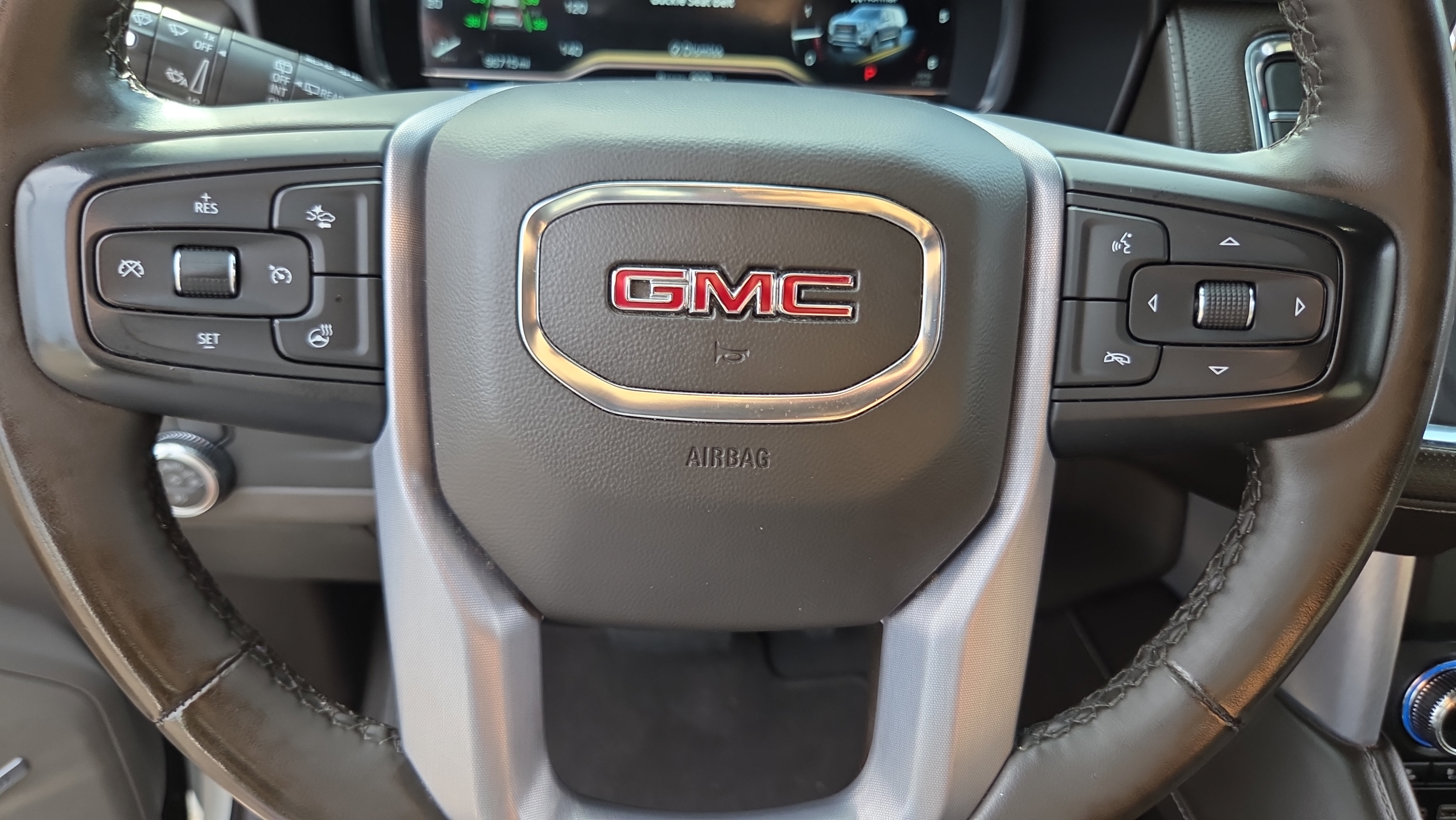 2023 GMC Yukon XL SLT - Photo 28