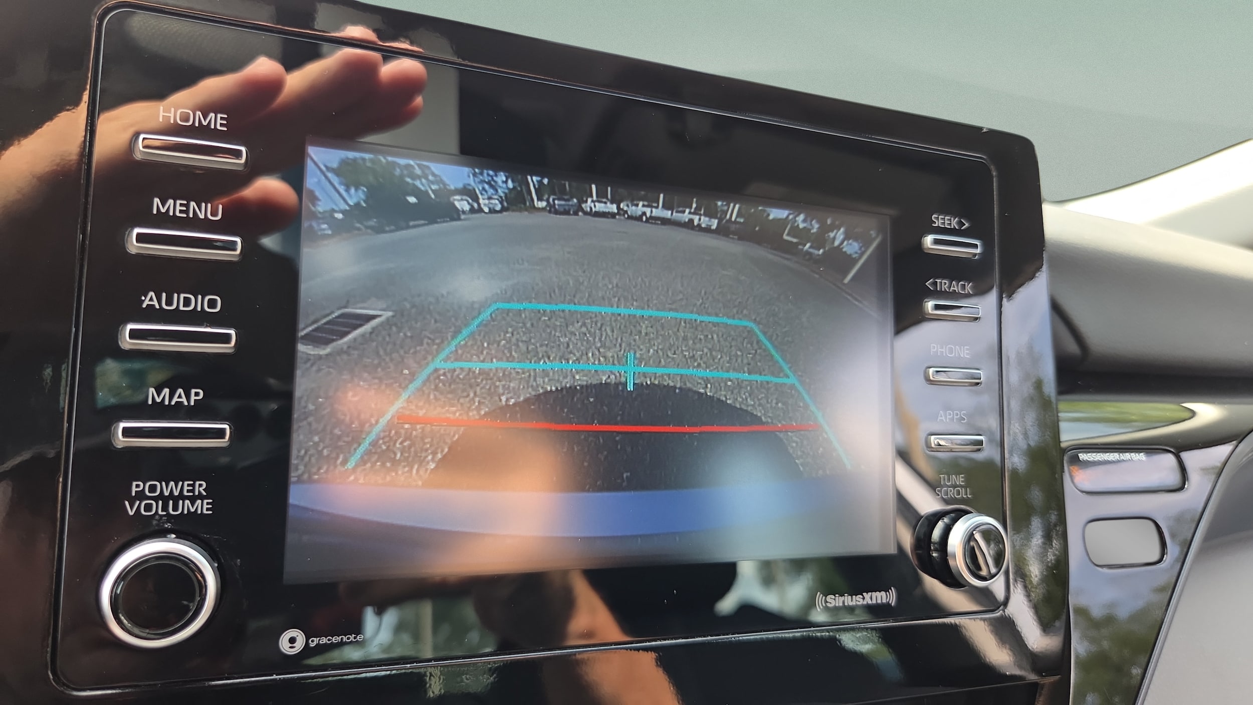 2024 Toyota Camry LE - Photo 19