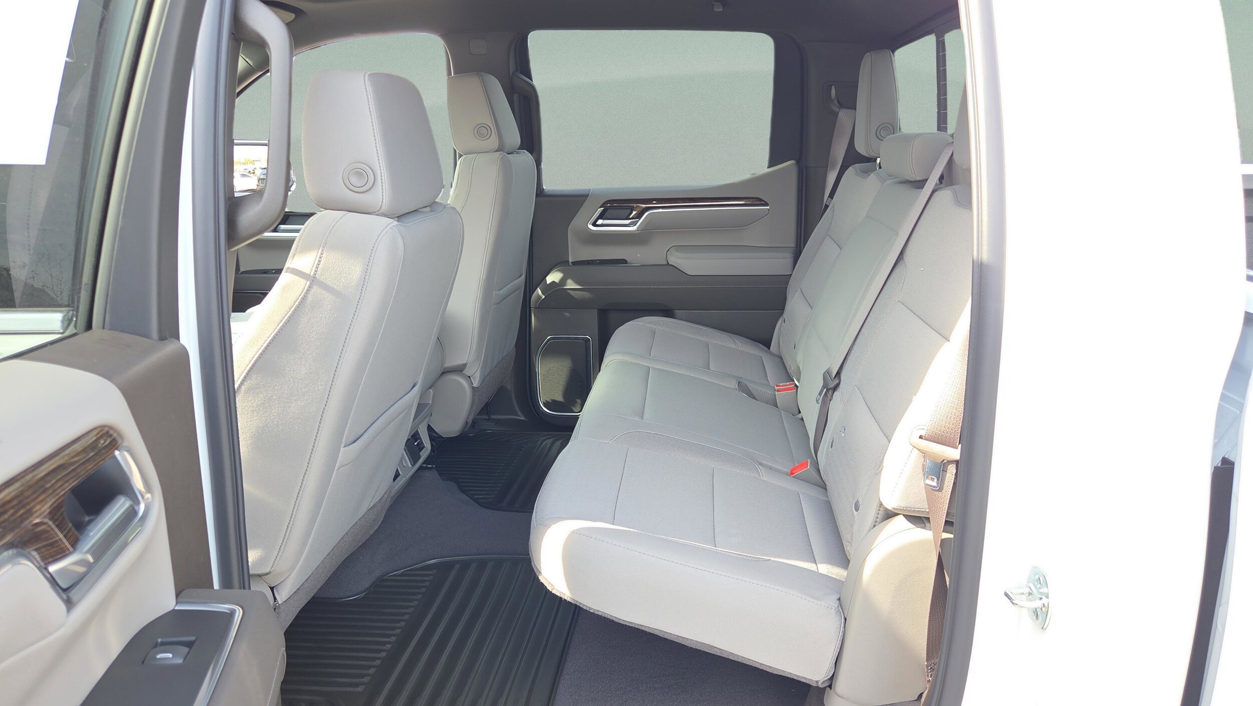 2026 GMC Sierra 1500 SLE - Photo 31