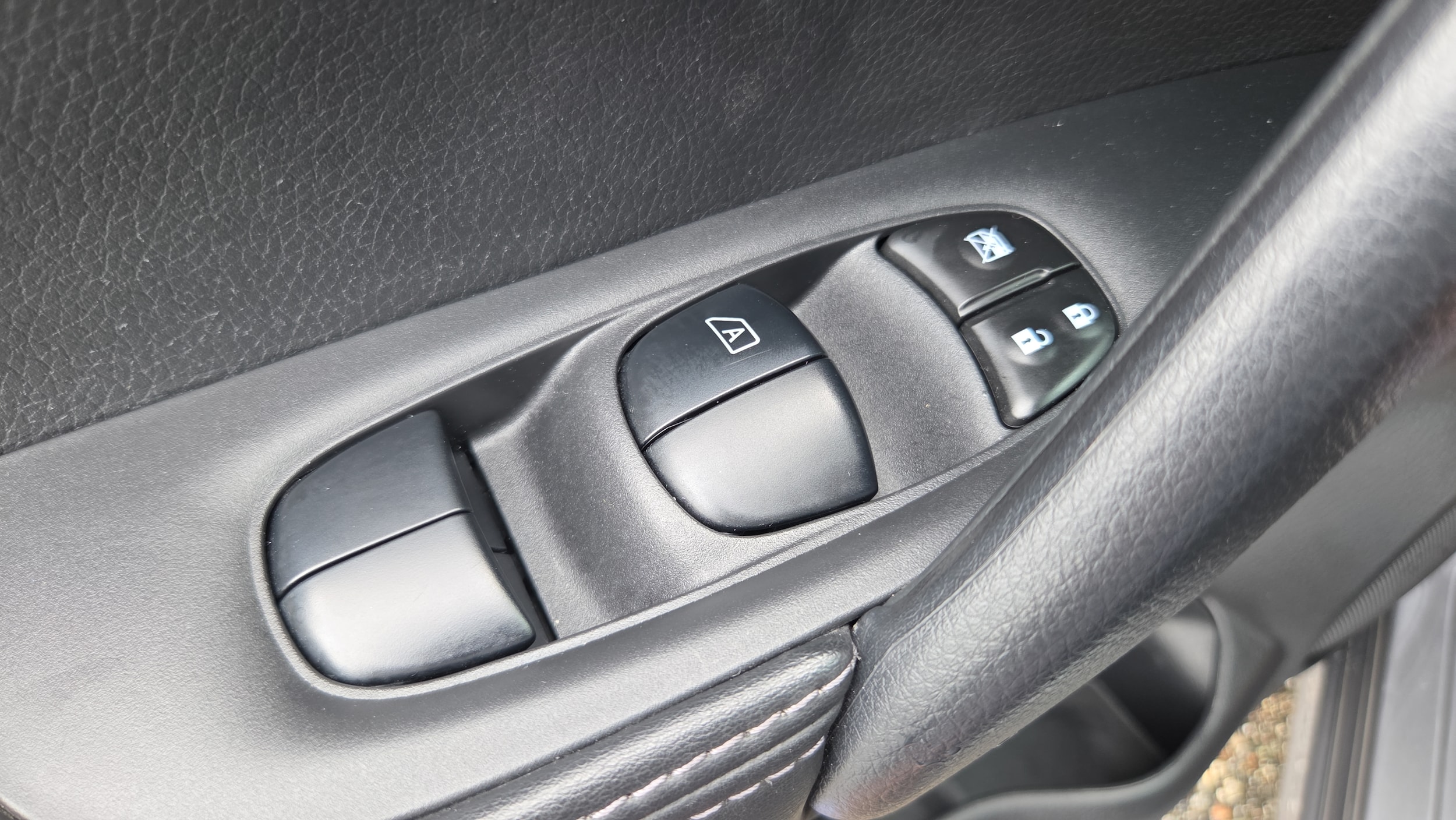 2022 Nissan Rogue Sport SL - Photo 28