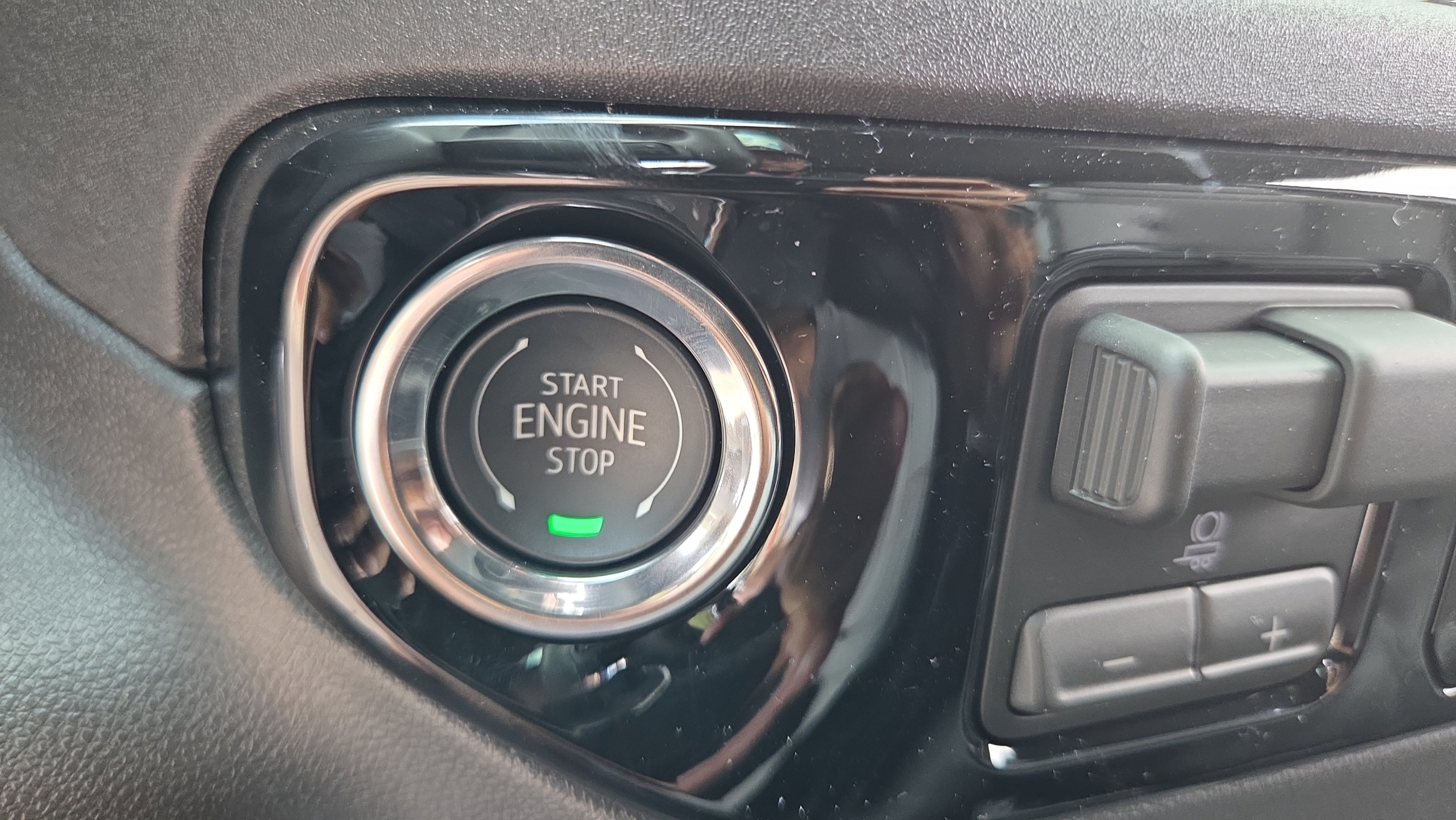 2026 GMC Sierra 1500 SLT - Photo 21