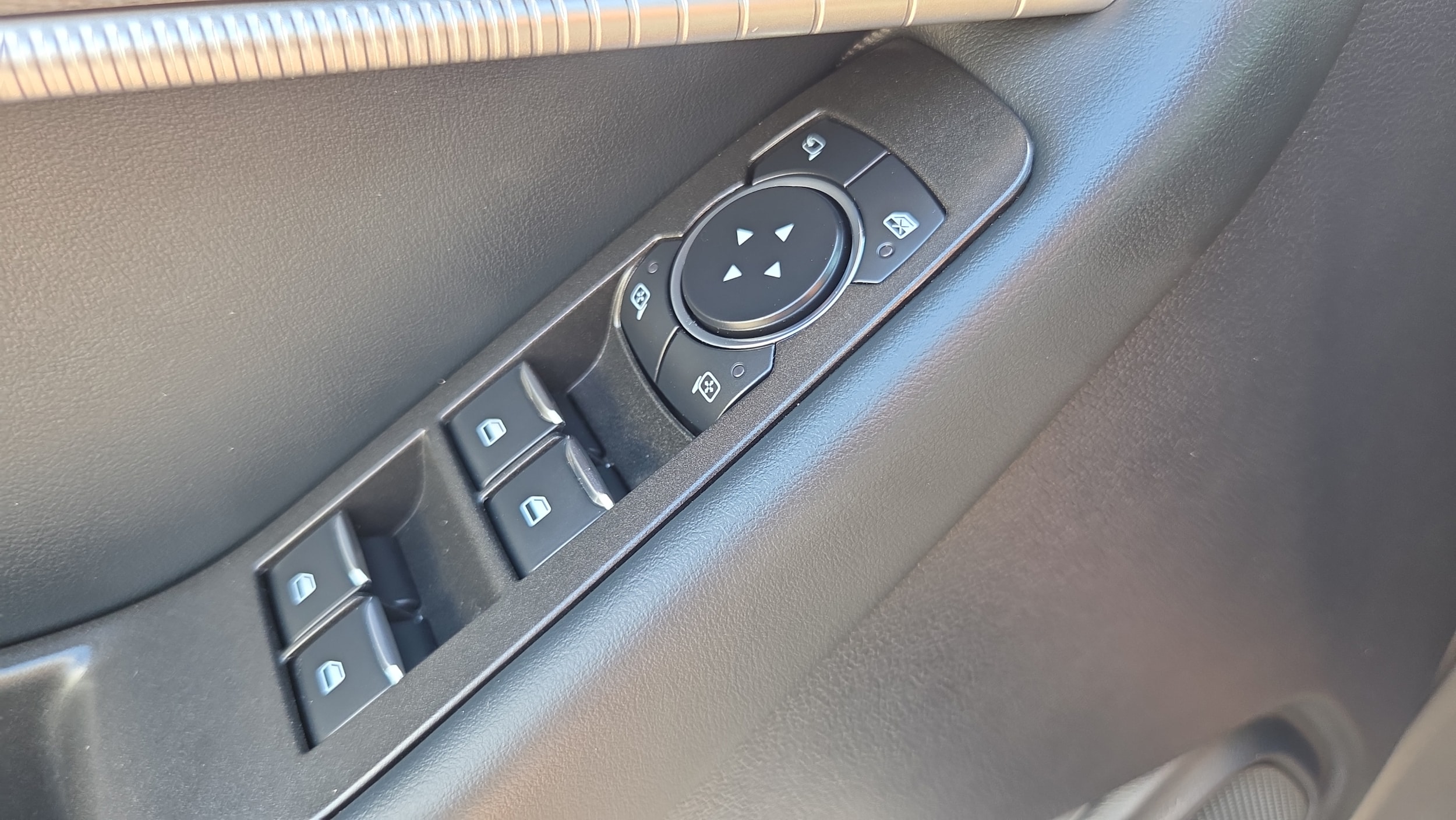 2025 Ford Explorer ST-LINE - Photo 28