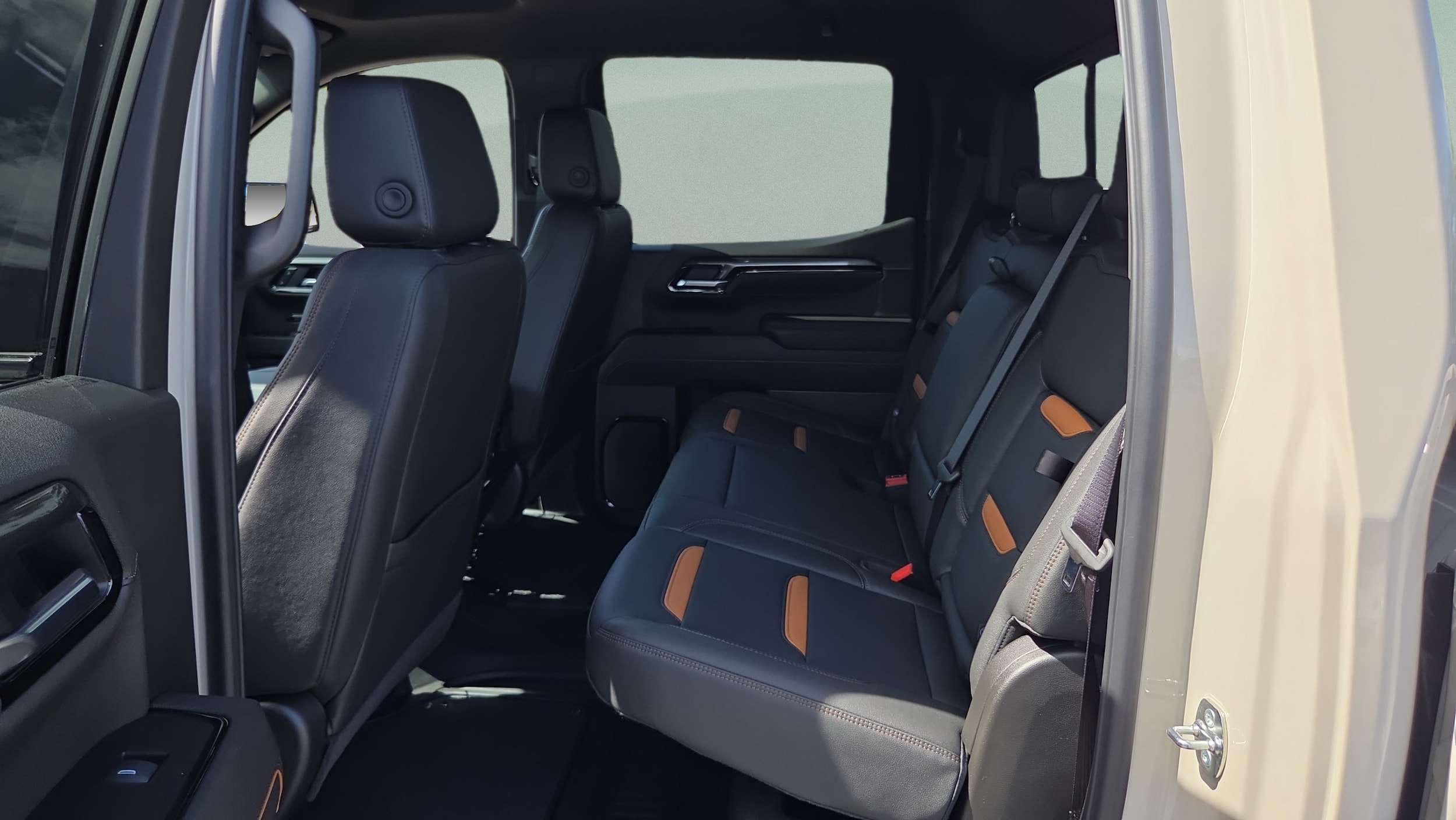 2026 GMC Sierra 1500 AT4 - Photo 10