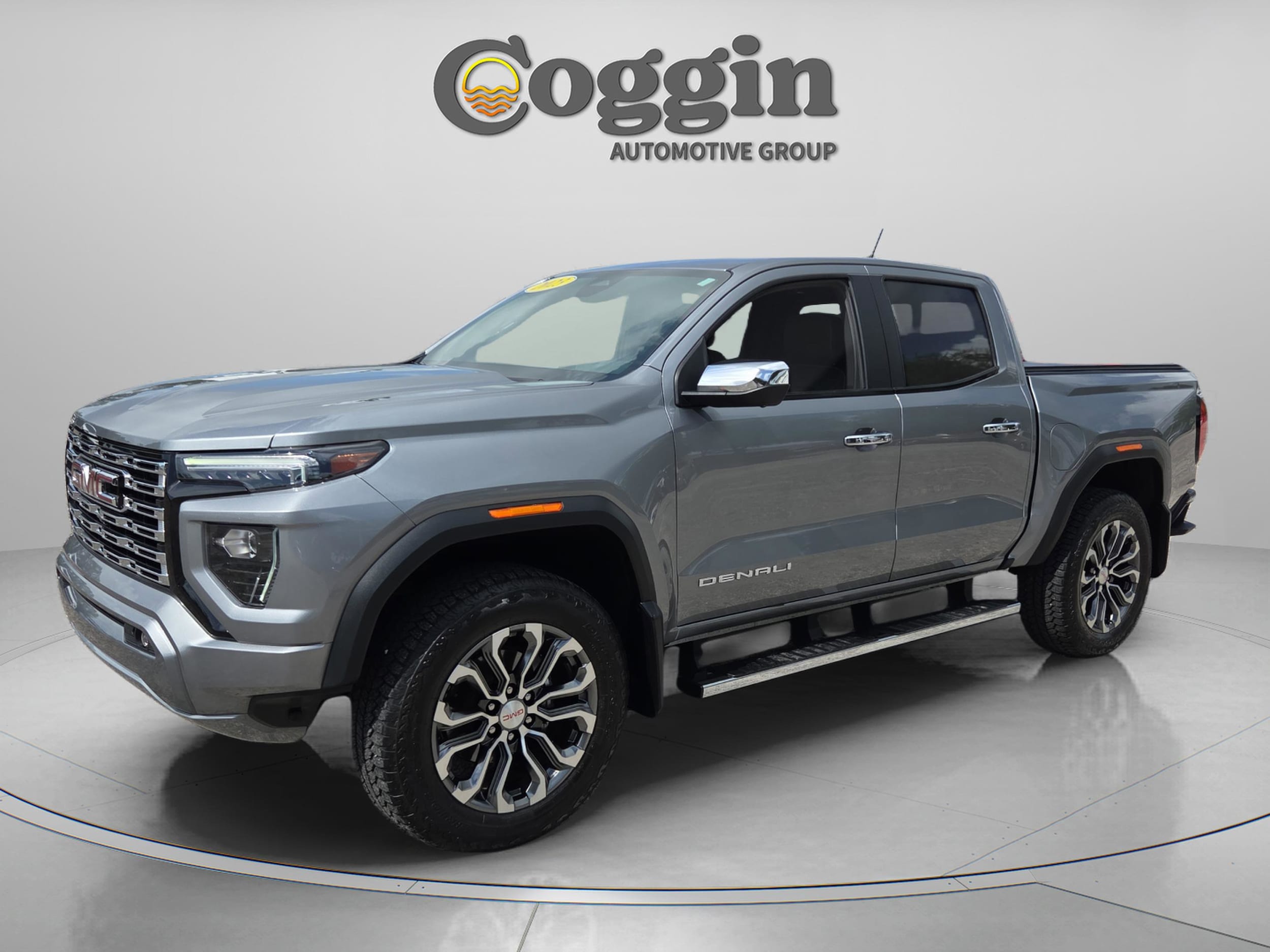 2023 GMC Canyon 4WD Denali Crew Cab Short Box's photo