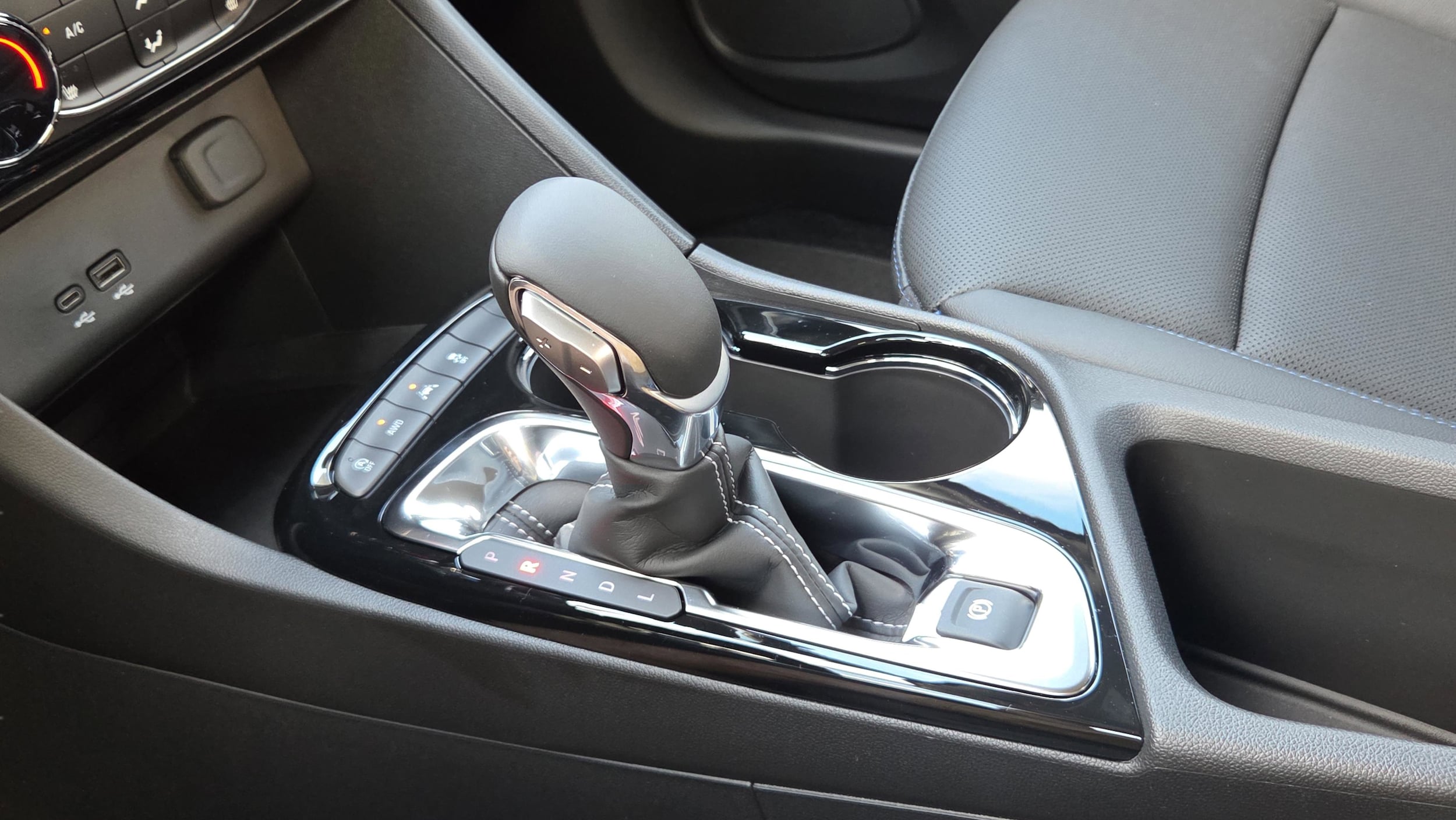 2026 Buick Encore GX Sport Touring - Photo 18