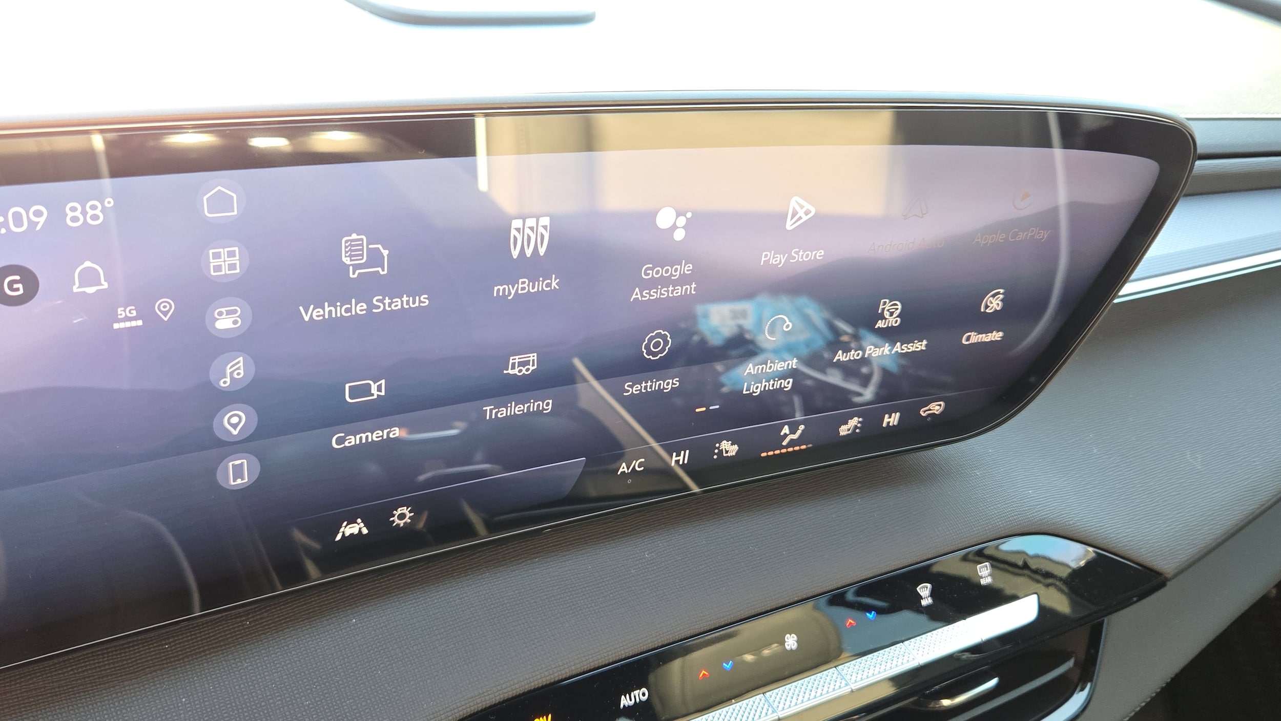 2026 Buick Enclave Sport Touring - Photo 19