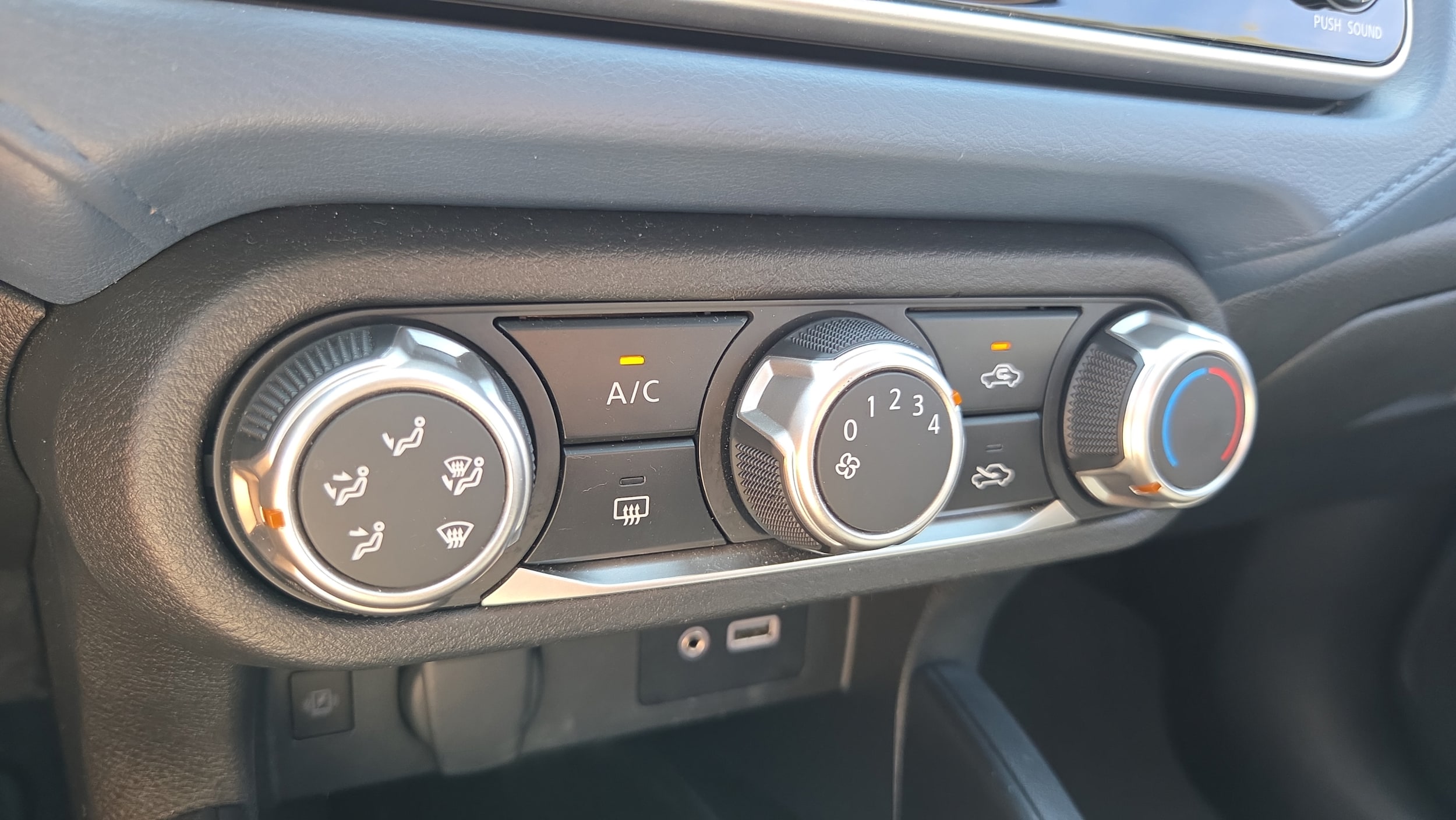 2025 Nissan Versa Sedan SV - Photo 20