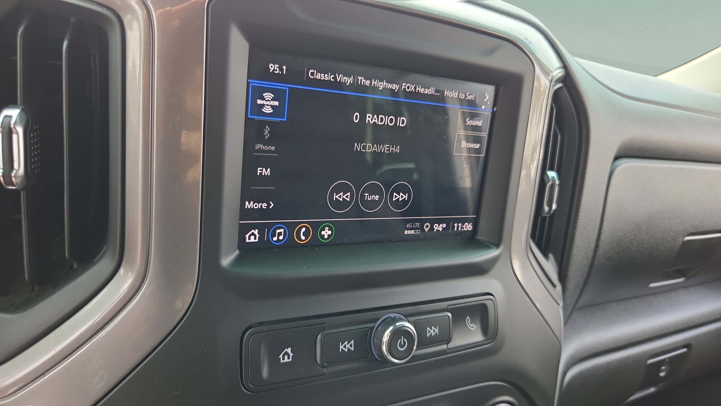 2025 Chevrolet Silverado 2500HD Custom - Photo 18