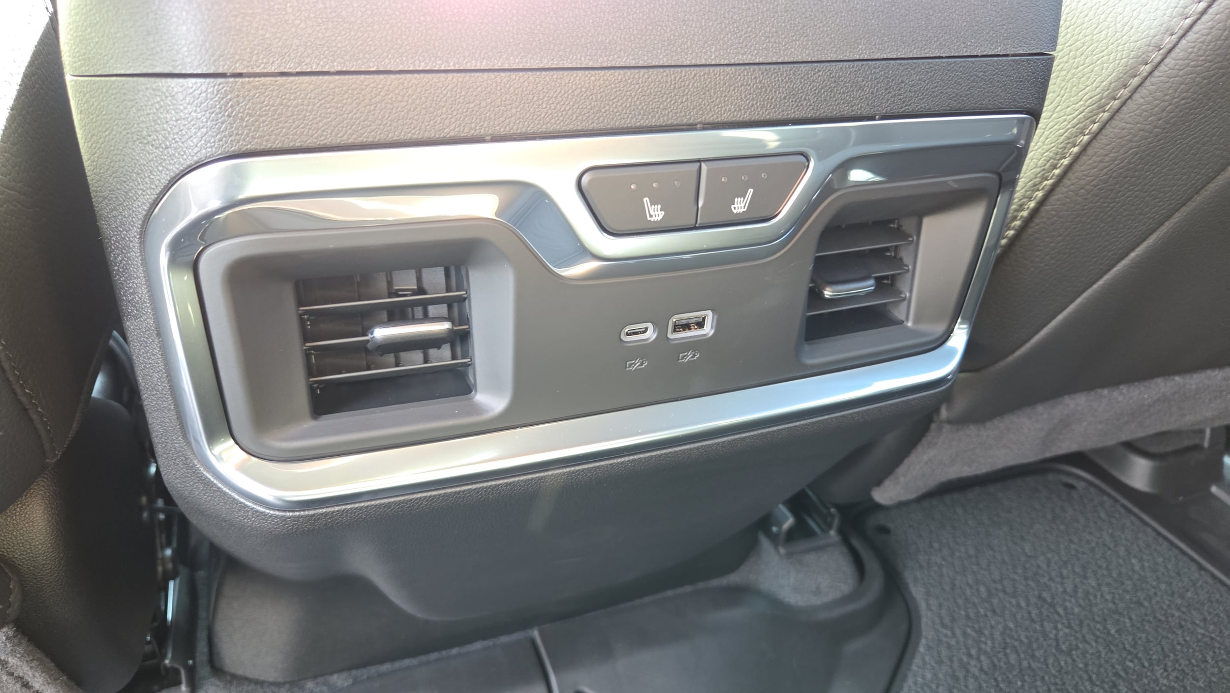 2026 GMC Sierra 3500HD Denali - Photo 21