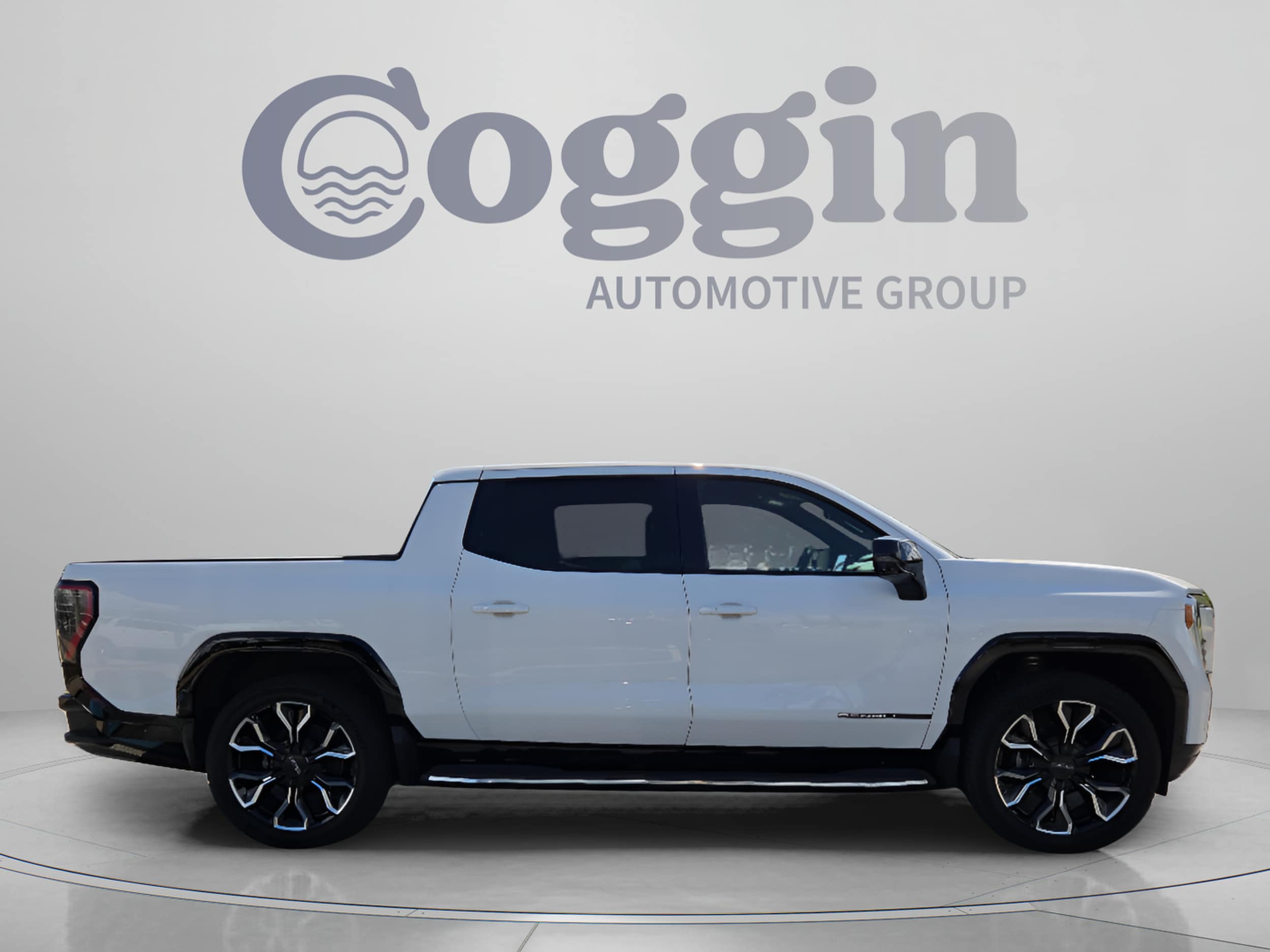 2025 GMC Sierra EV Denali - Photo 6