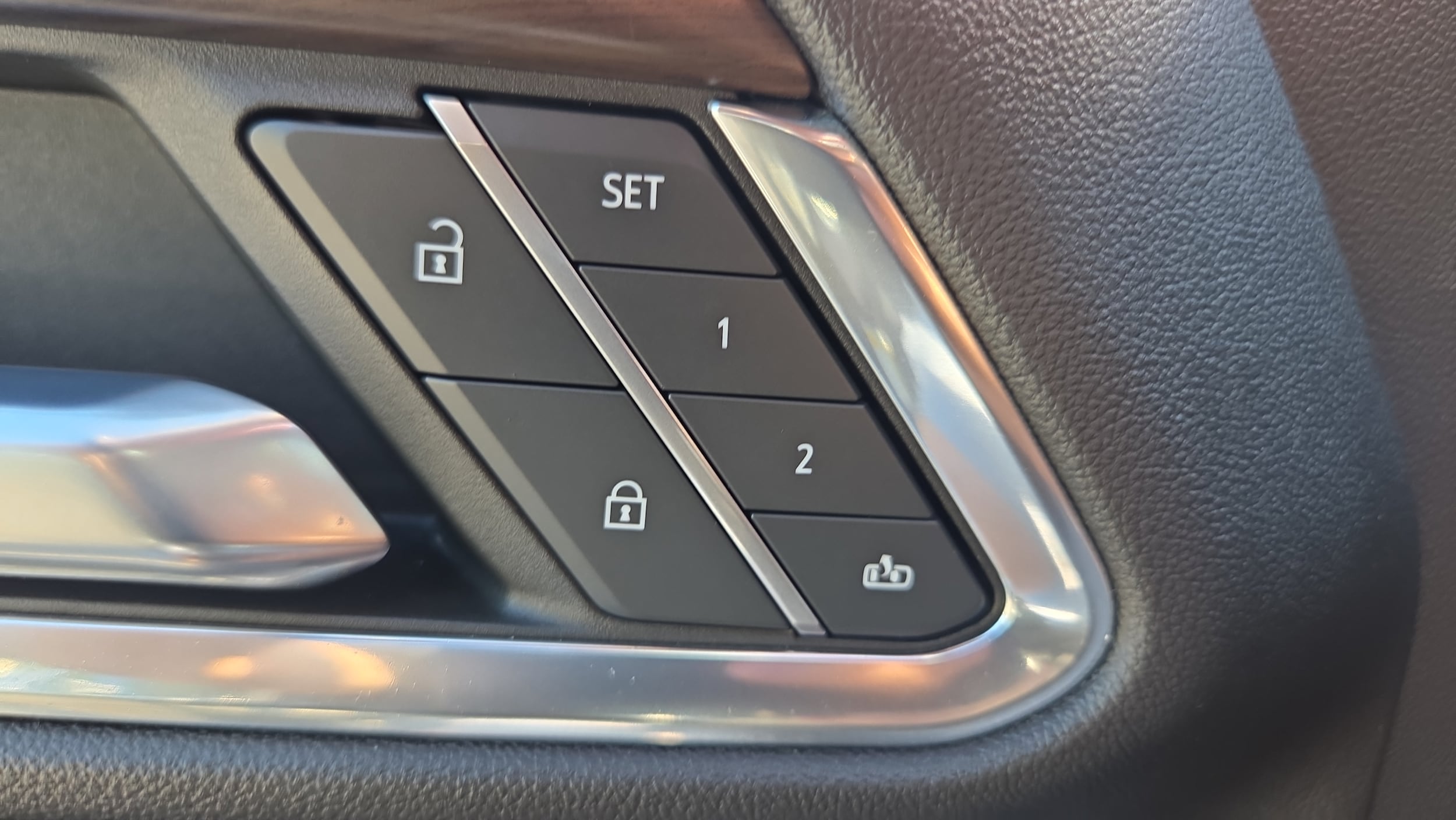 2023 GMC Sierra 1500 SLT - Photo 29