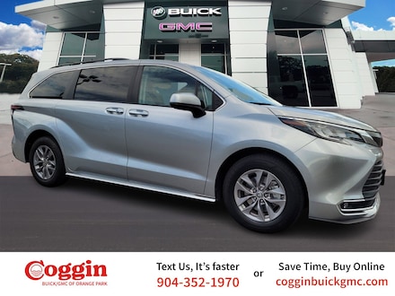 2023 Toyota Sienna XLE