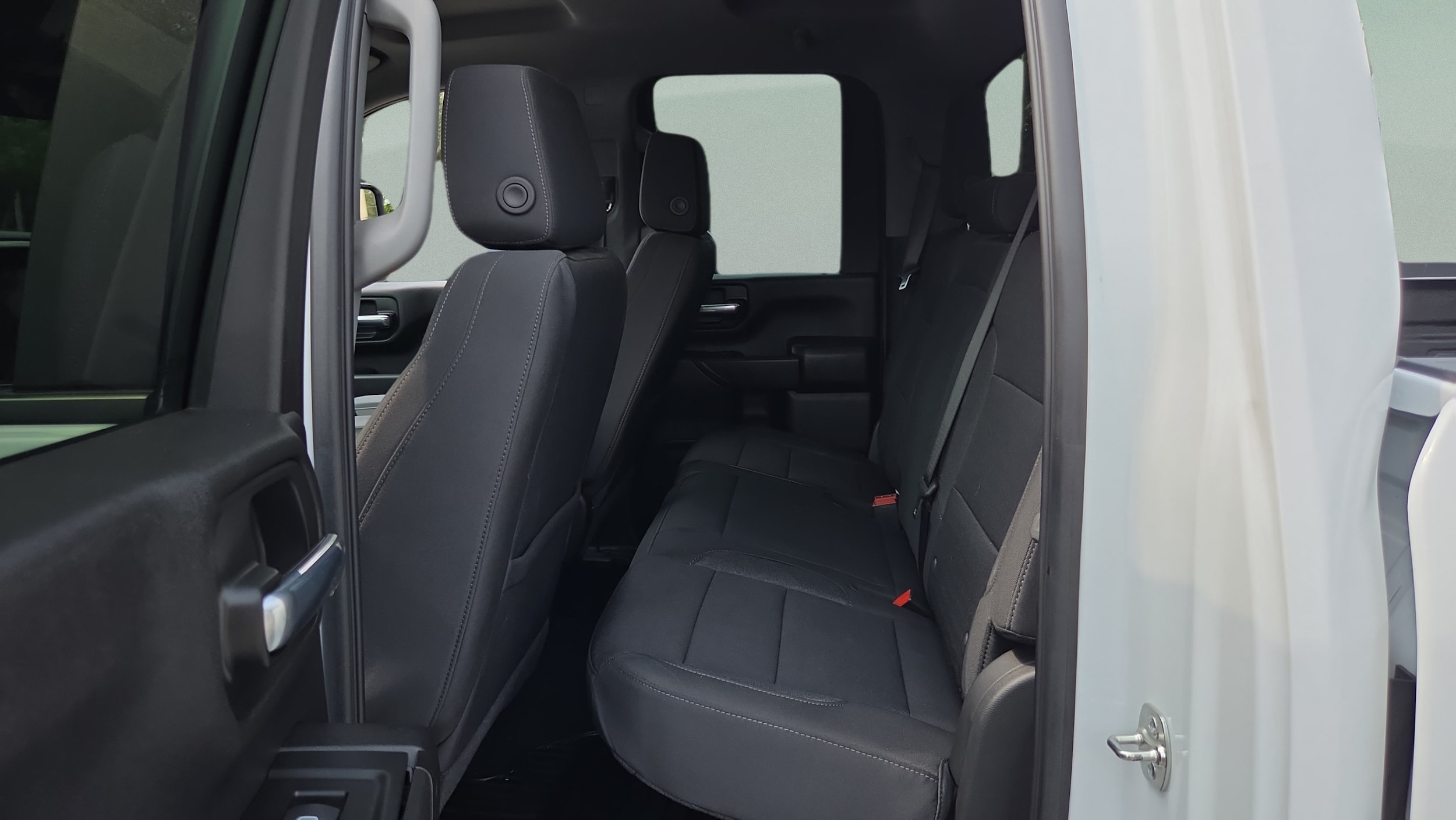 2025 Chevrolet Silverado 2500HD Custom - Photo 10