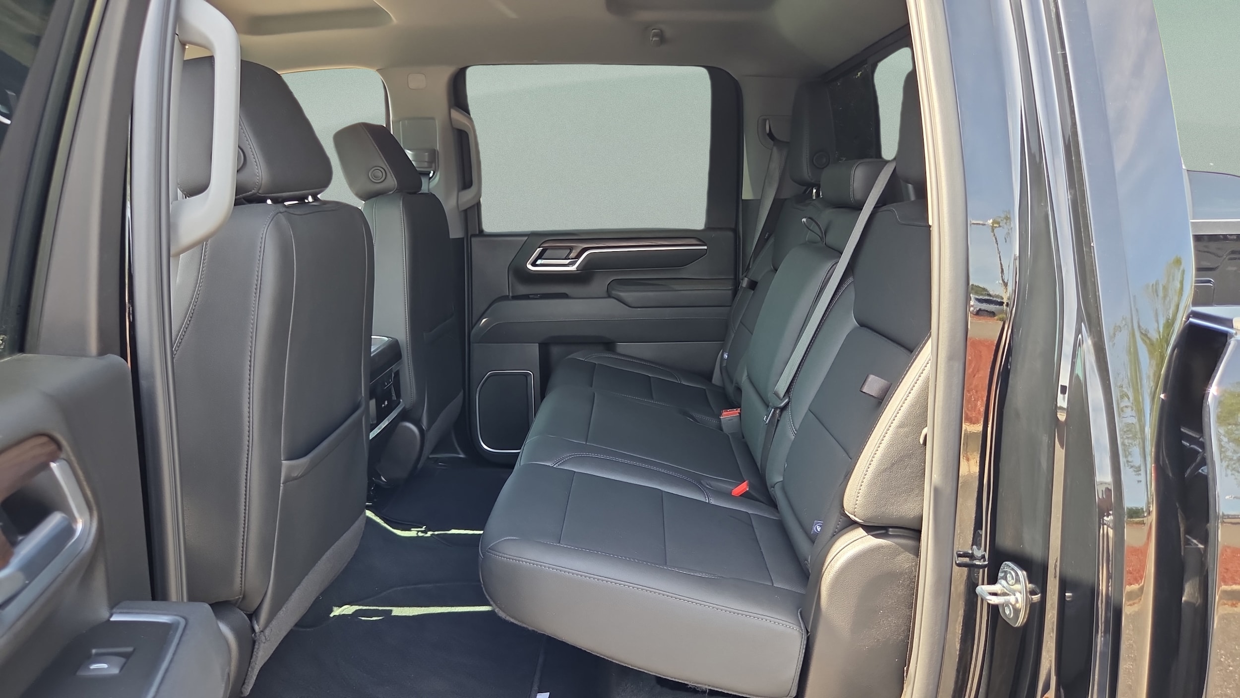 2026 GMC Sierra 3500HD SLT - Photo 10