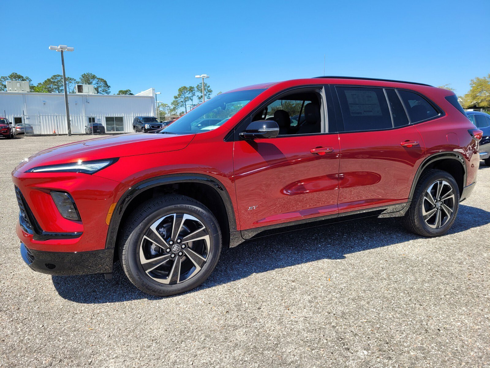 2025 Buick Enclave Sport Touring photo 2