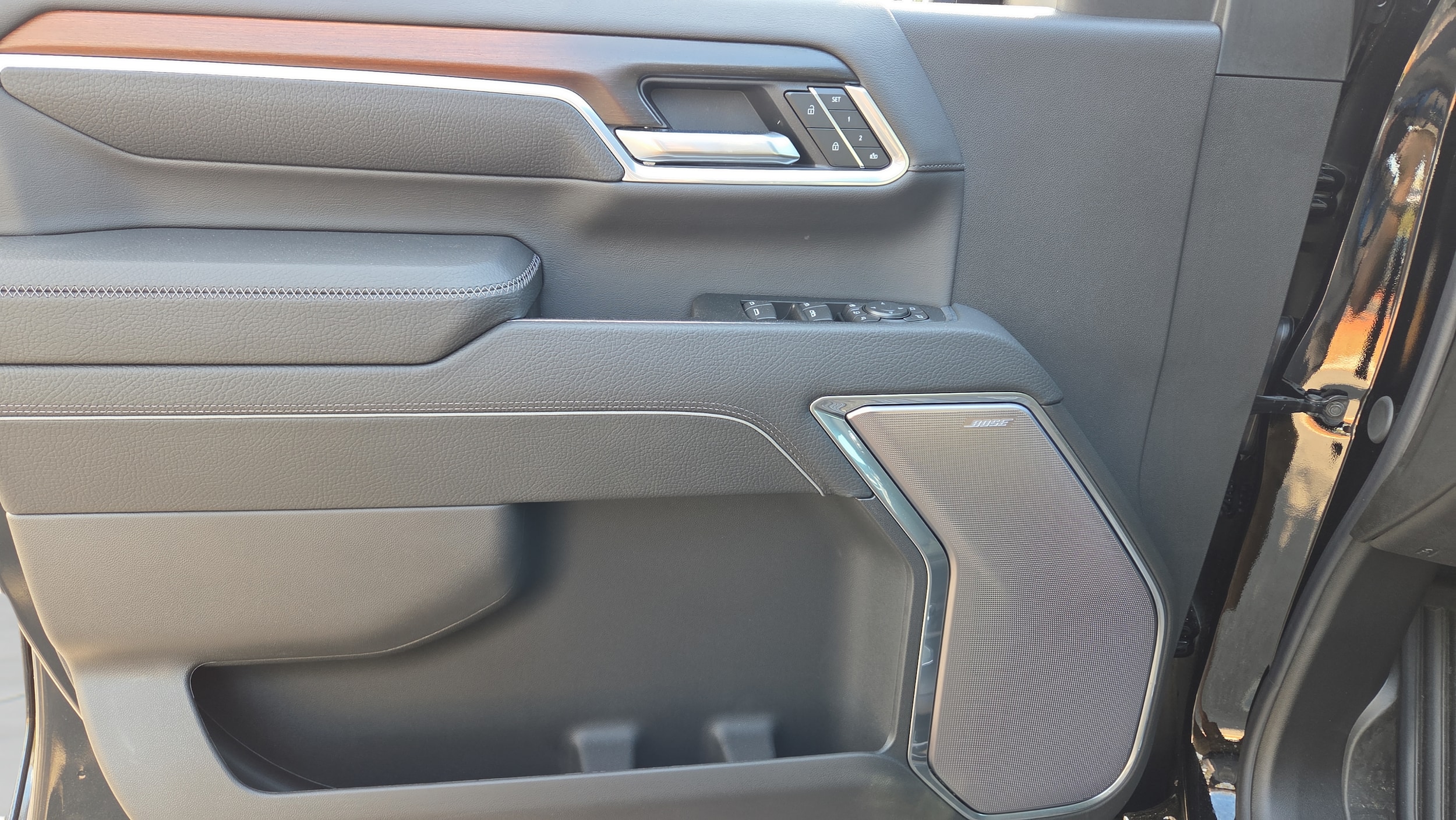 2026 GMC Sierra 3500HD Denali - Photo 9
