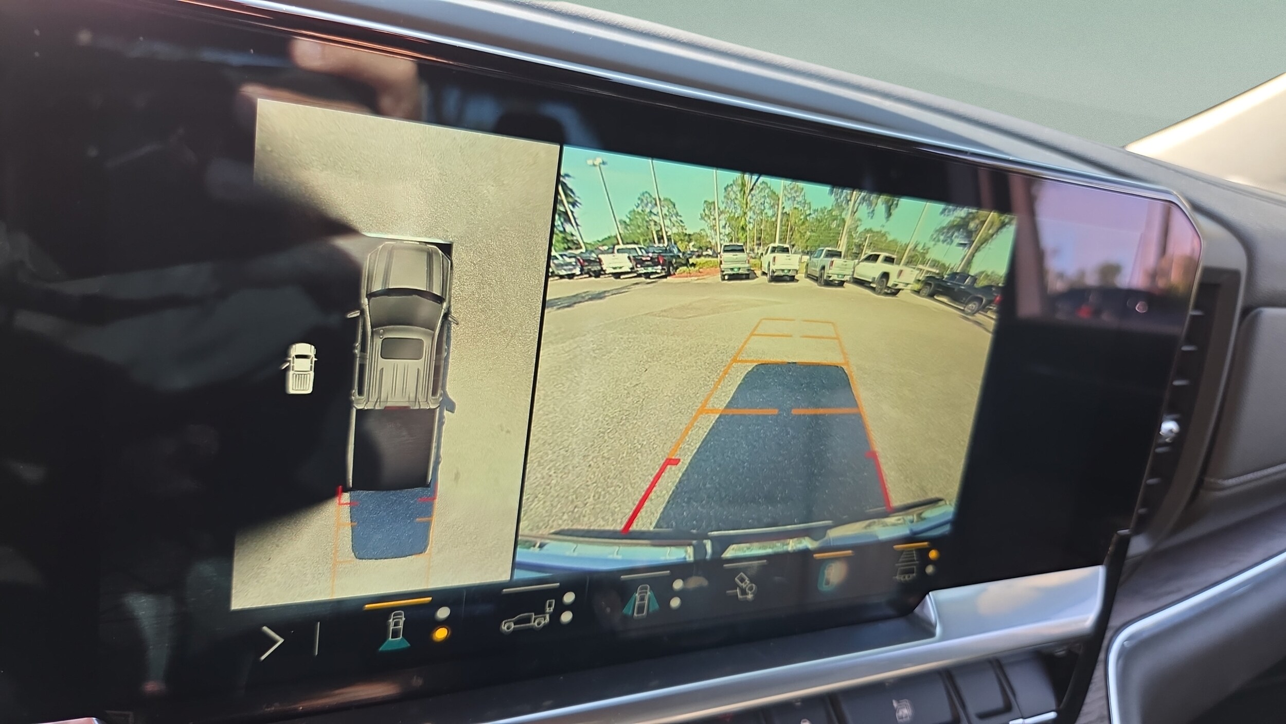 2023 GMC Sierra 1500 SLT - Photo 19