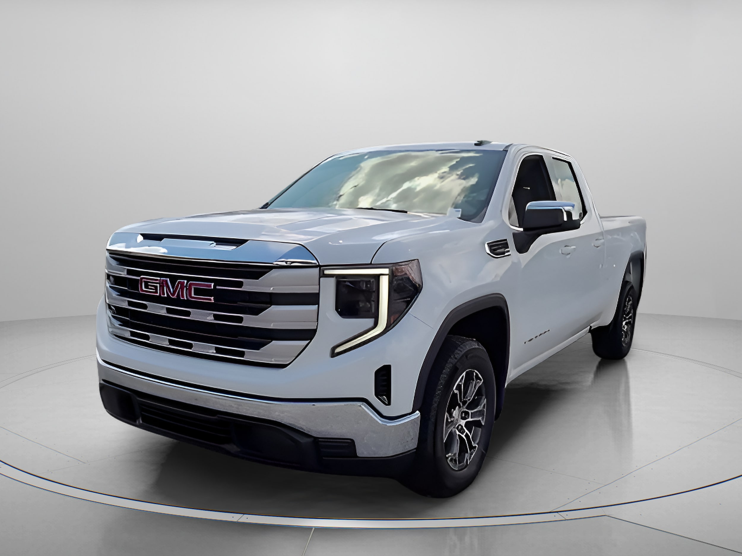2026 GMC Sierra 1500 SLE - Photo 10