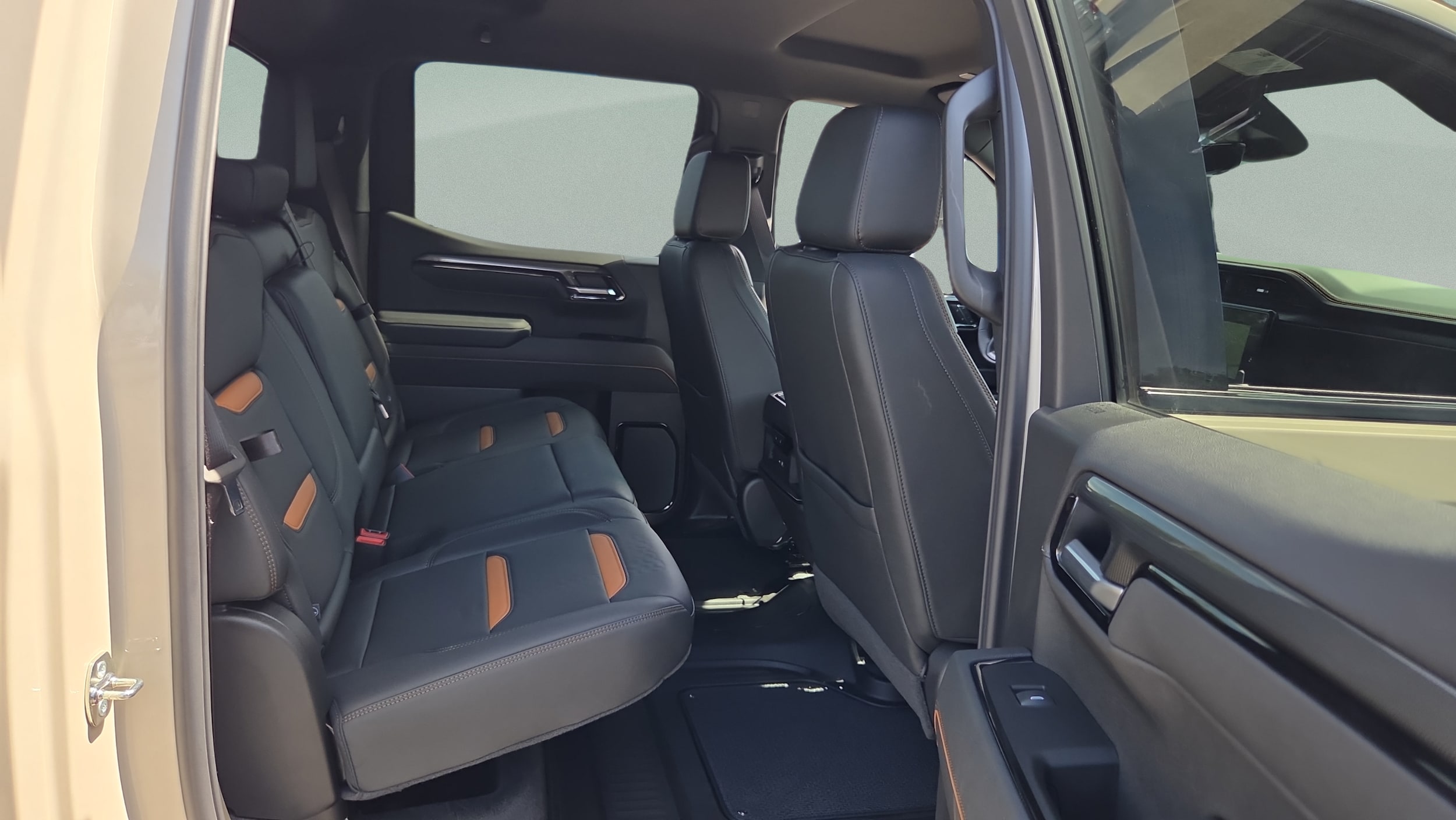 2026 GMC Sierra 1500 AT4 - Photo 14