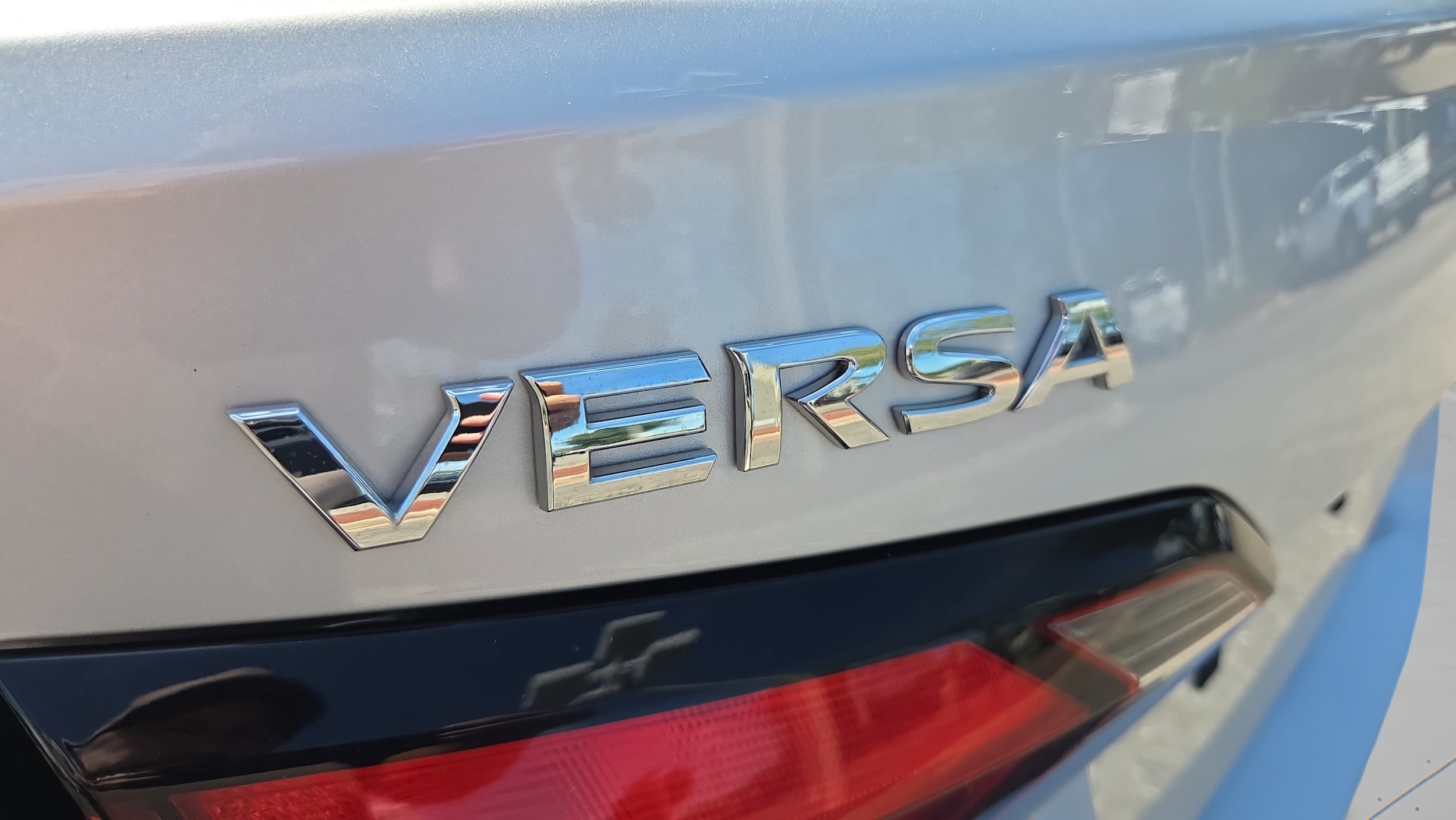 2025 Nissan Versa Sedan SV - Photo 30