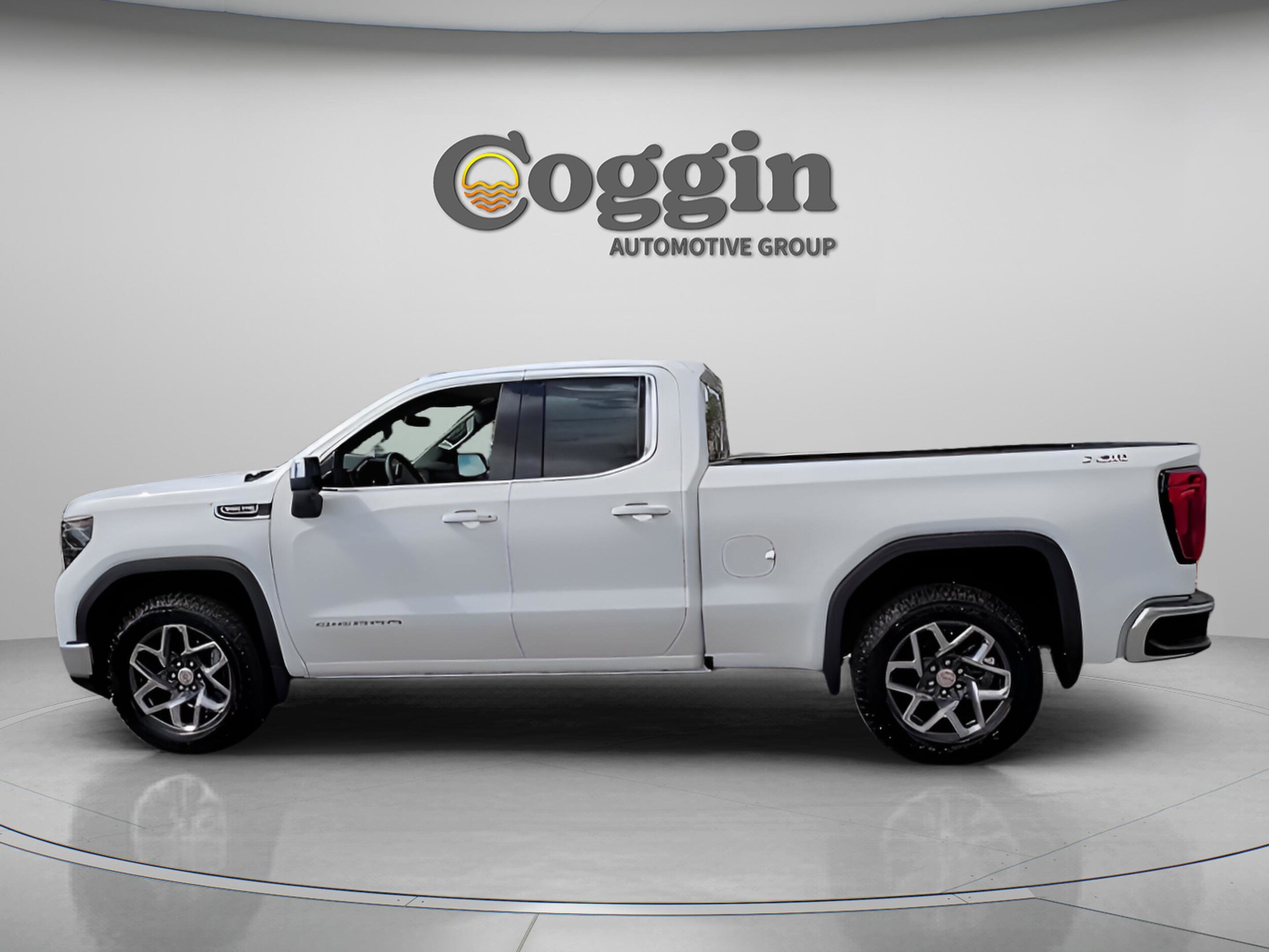 2025 GMC Sierra 1500 SLE