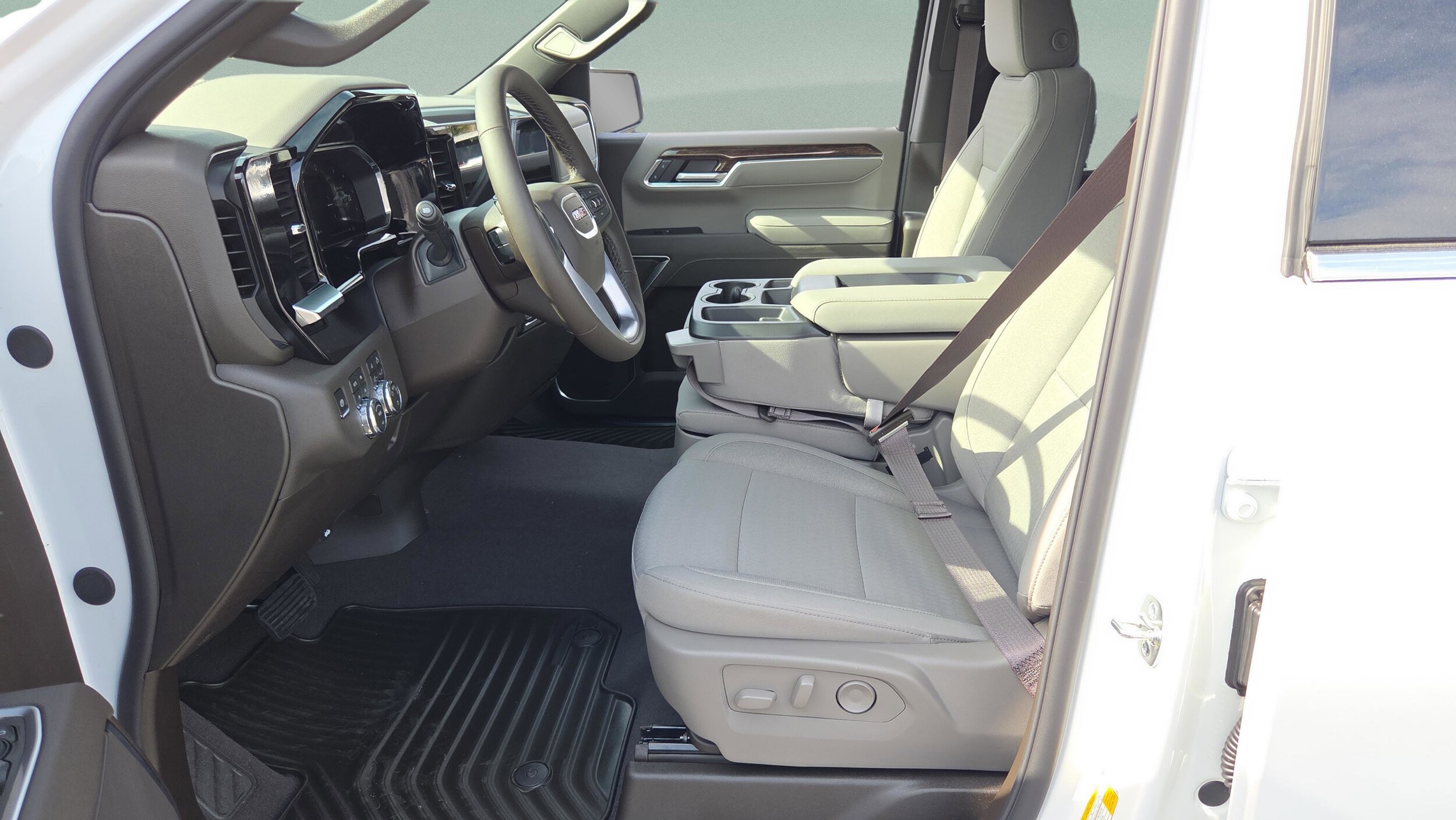2026 GMC Sierra 1500 SLE - Photo 32
