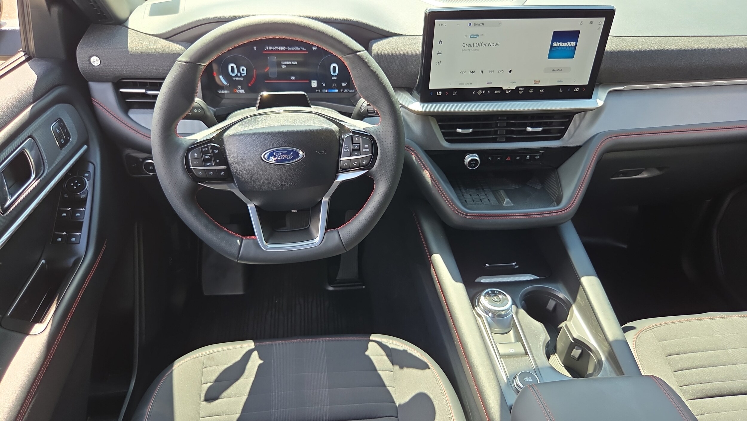 2025 Ford Explorer ST-LINE - Photo 11