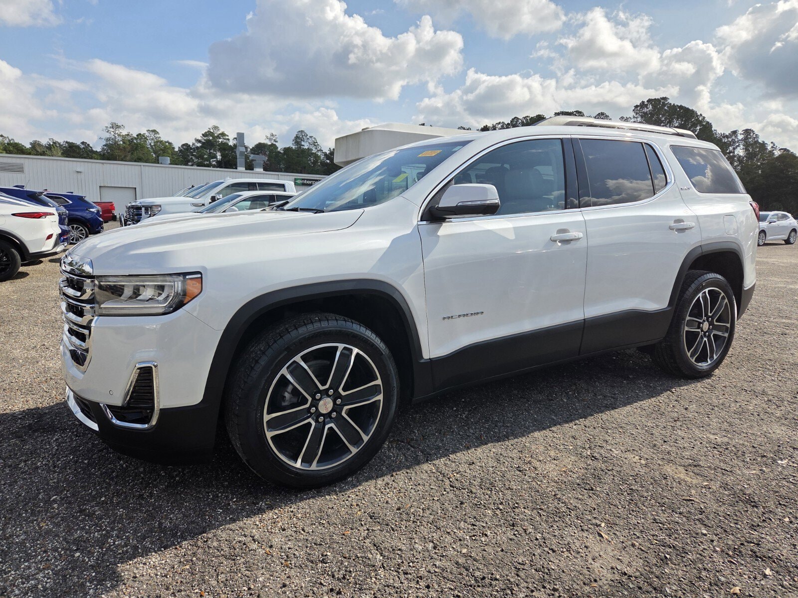 2023 GMC Acadia SLT's photo