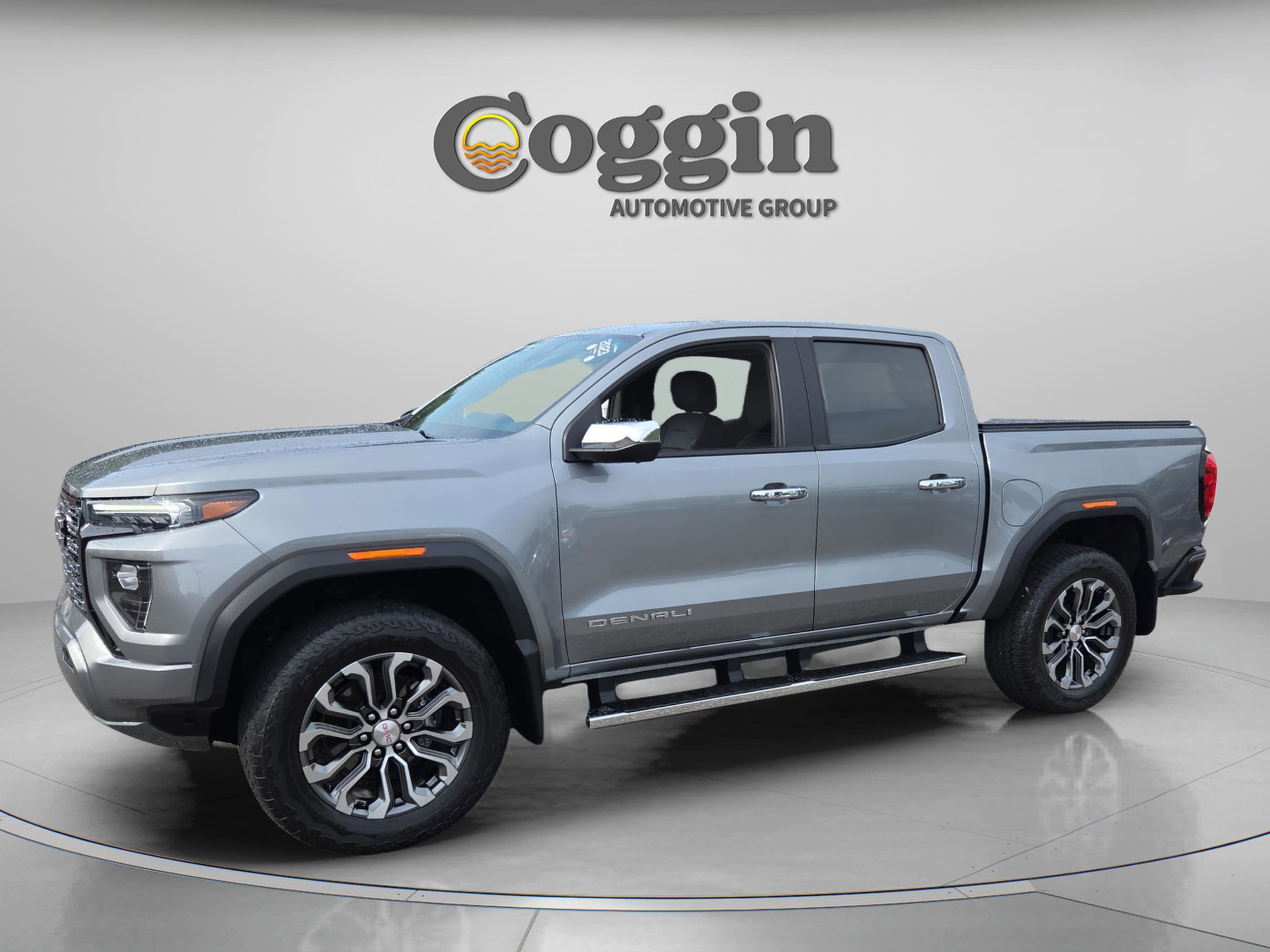 2023 GMC Canyon 4WD Denali Crew Cab Short Box's photo