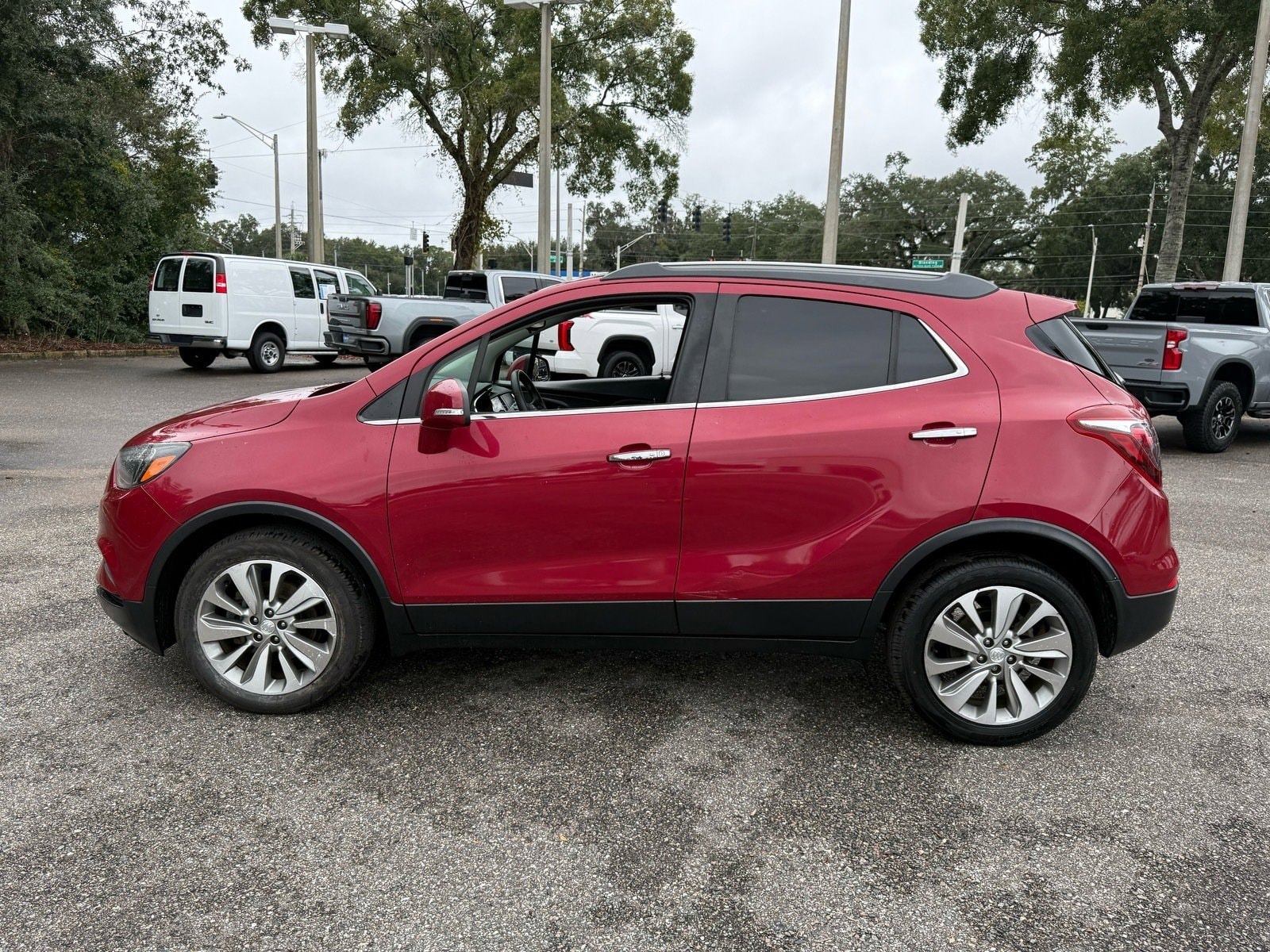 2017 Buick Encore Preferred photo 2