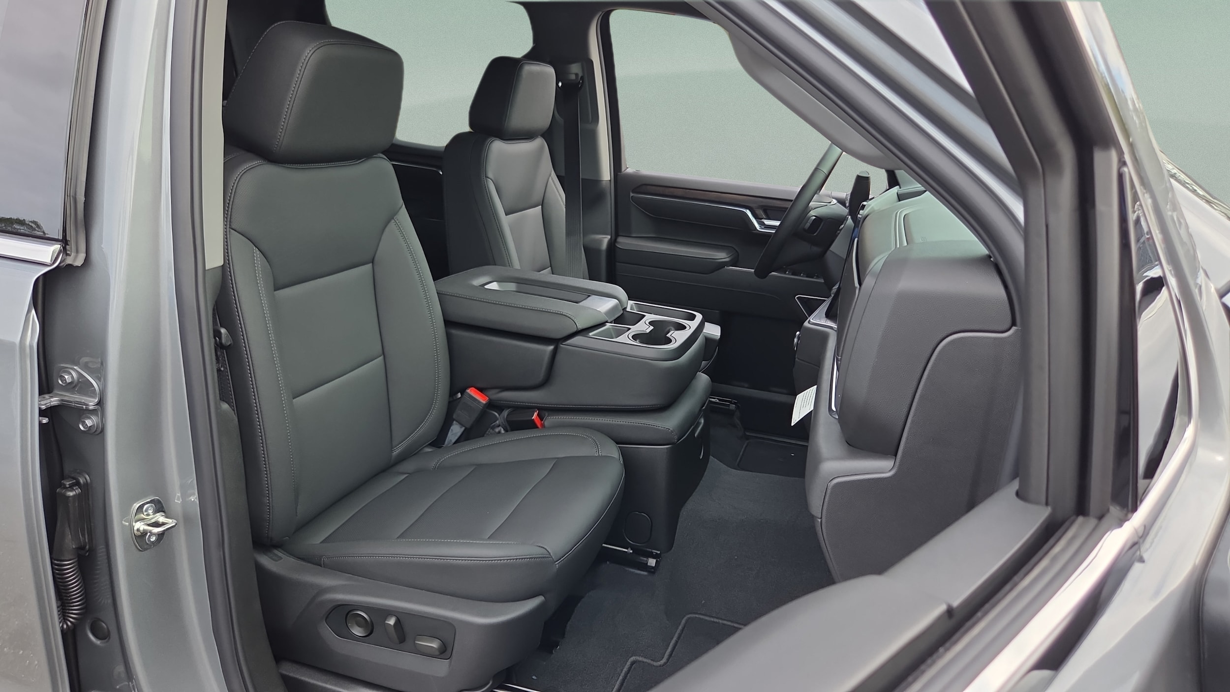 2026 GMC Sierra 1500 SLT - Photo 15