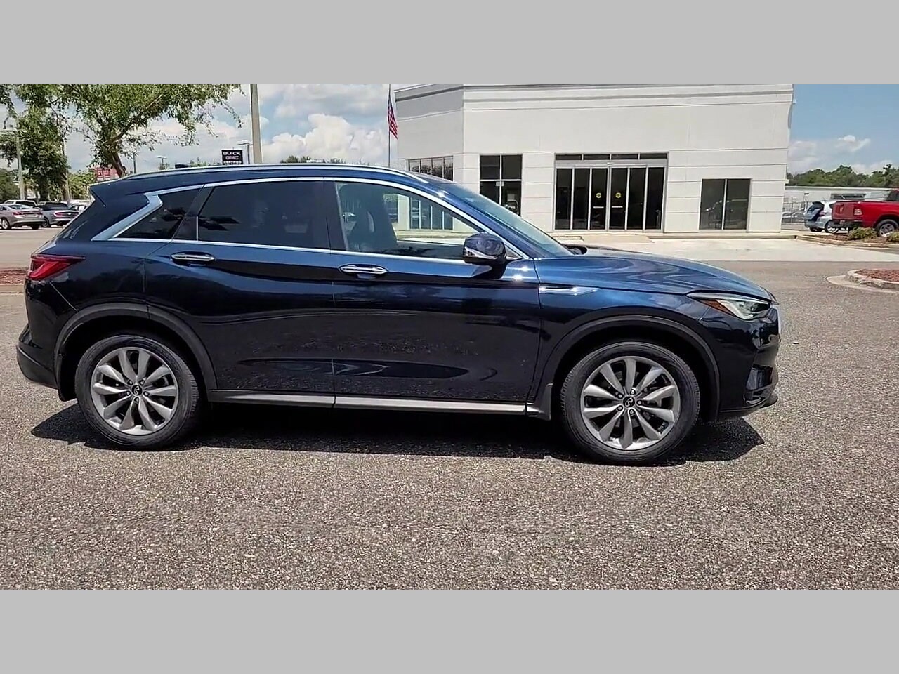 2022 Infiniti QX50 Luxe photo 35