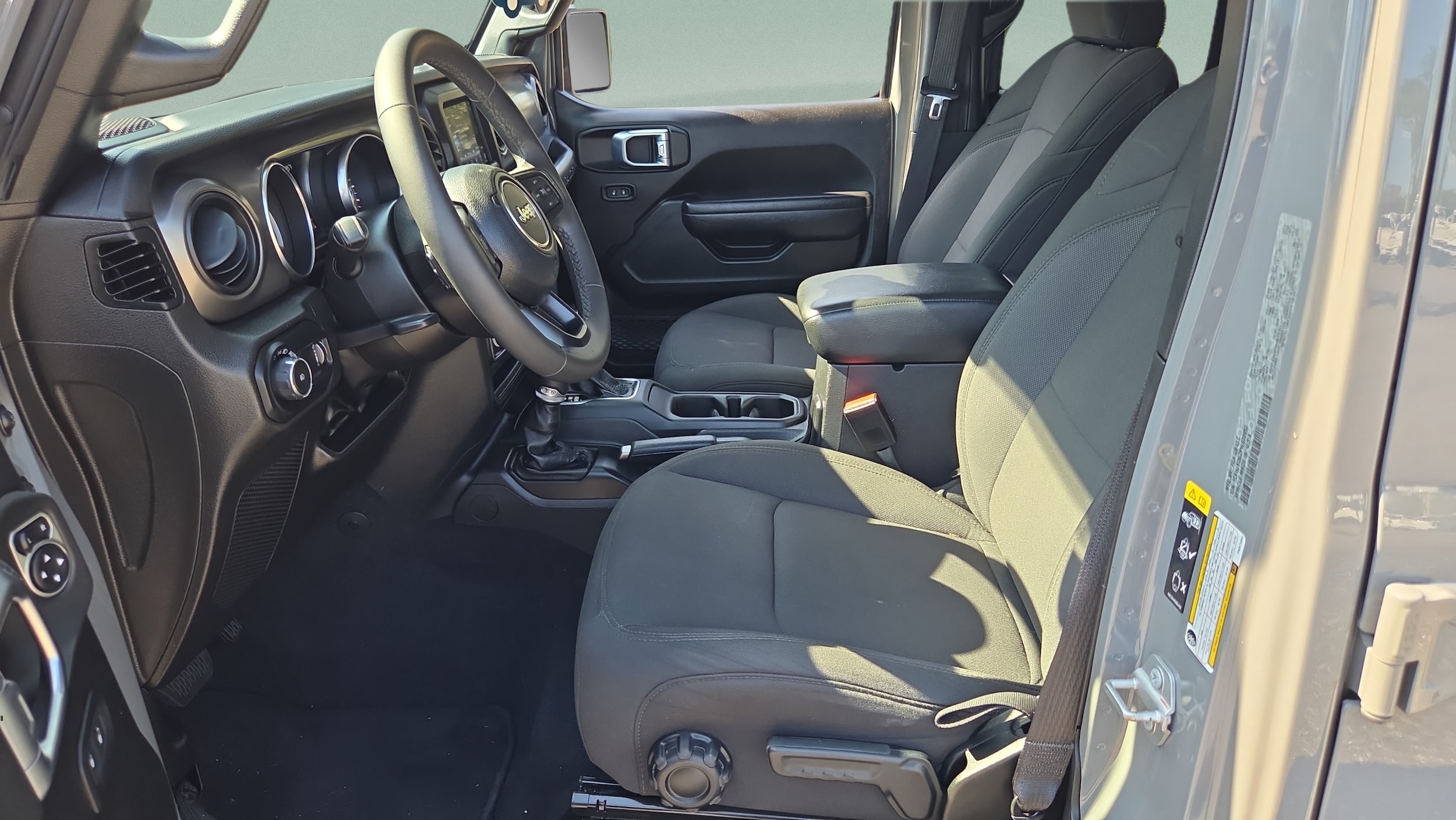 2023 Jeep Wrangler 4-Door Sport S - Photo 9