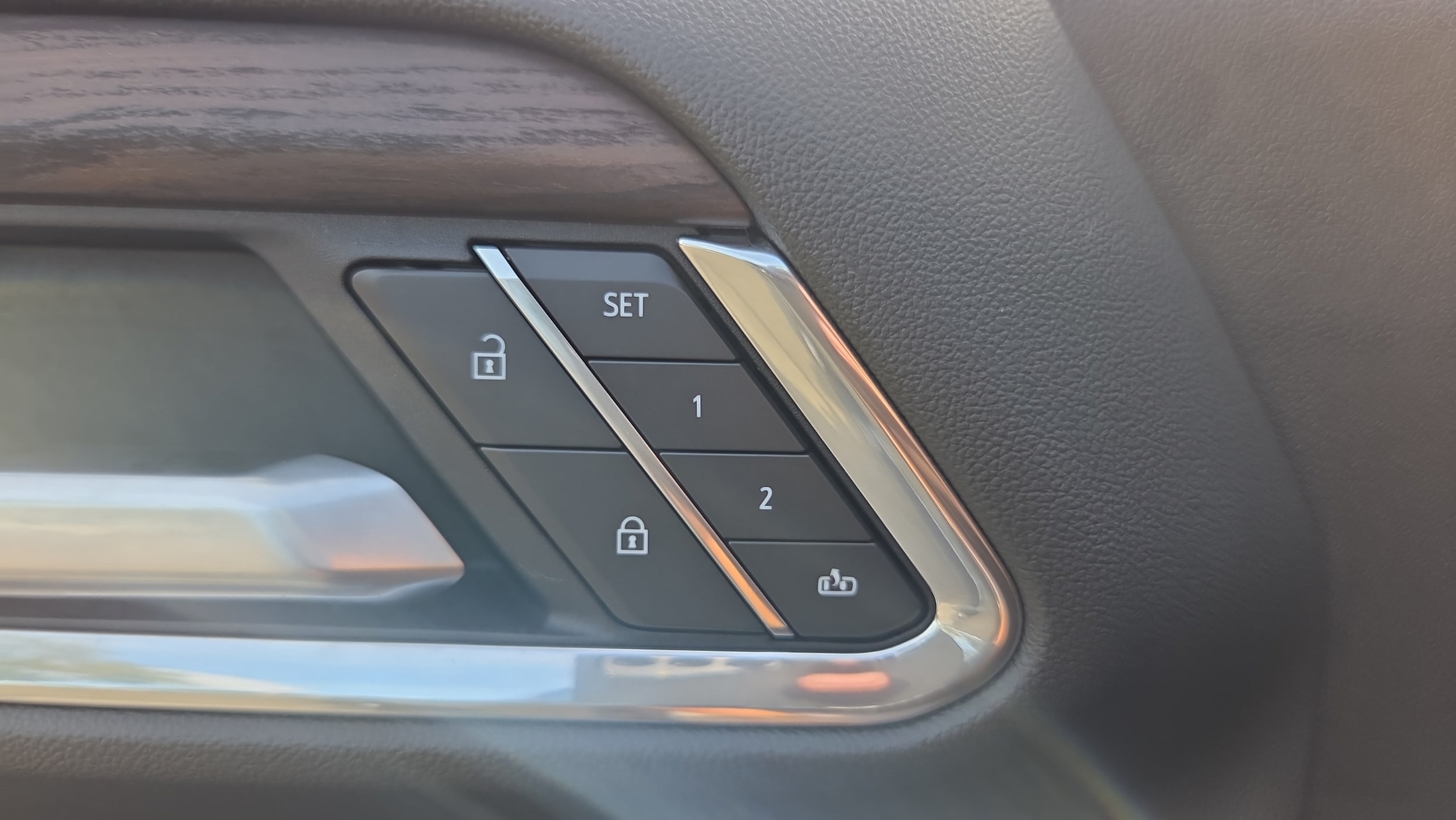 2026 GMC Sierra 1500 SLT - Photo 28