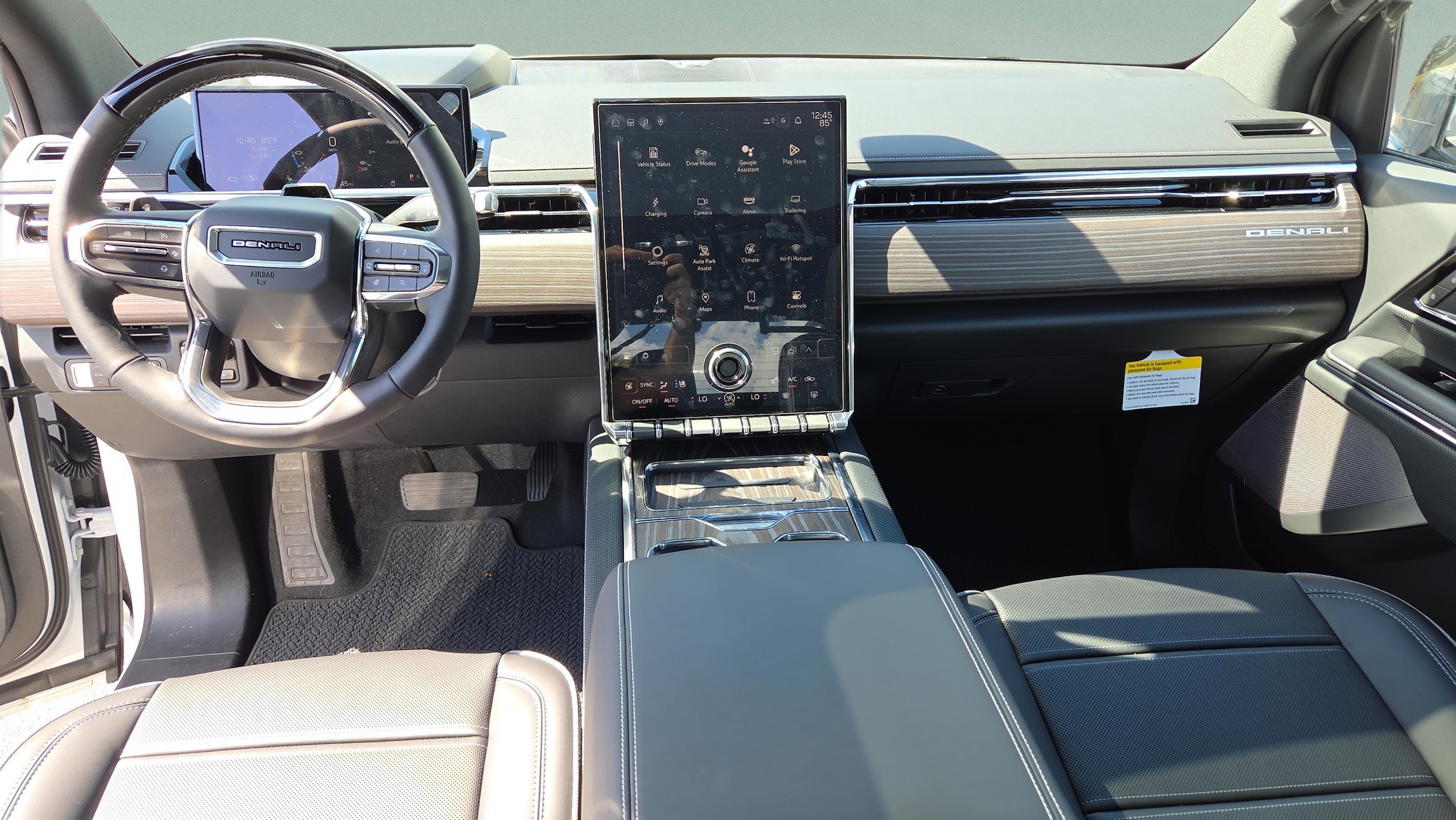 2025 GMC Sierra EV Denali - Photo 24