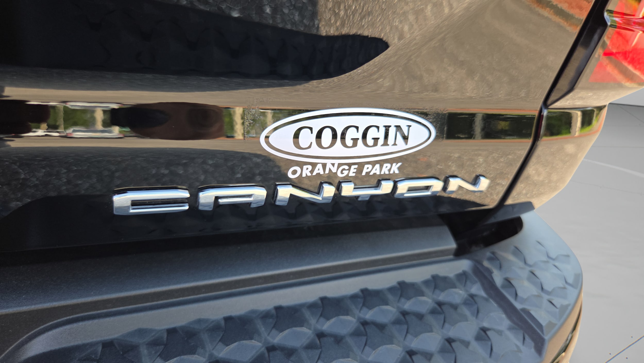 2024 GMC Canyon Denali - Photo 34